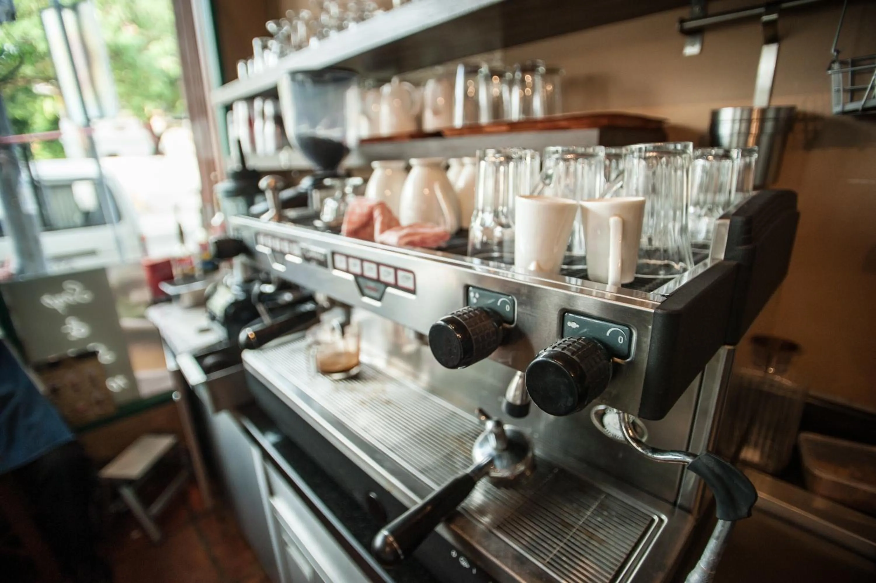 Restaurant/places to eat in Chetuphon Gate