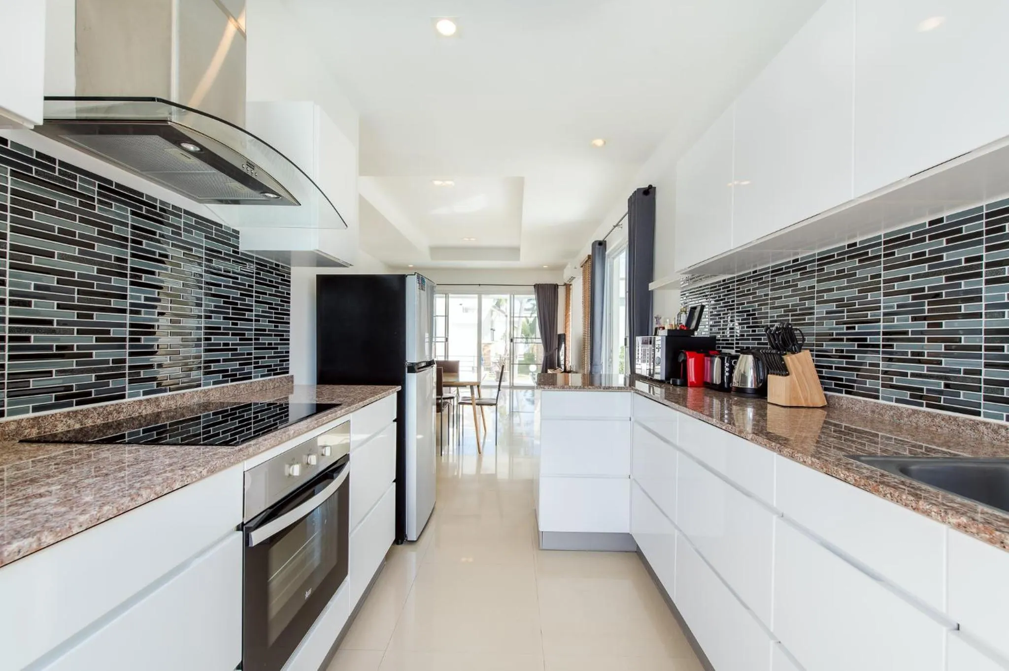 Kitchen or kitchenette in Oriental Beach Pearl Resort