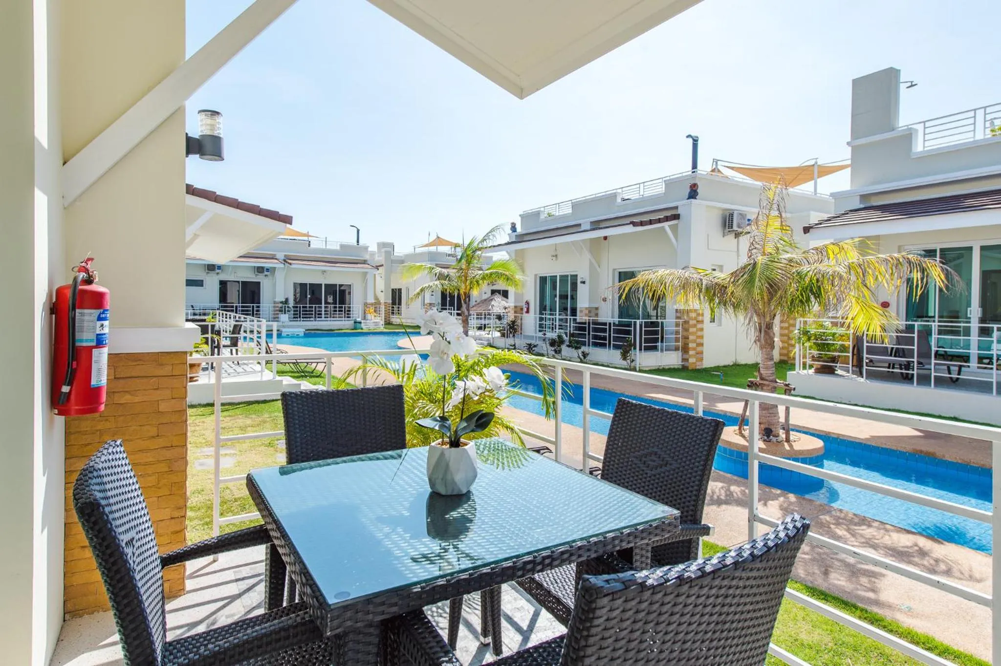 Property building in Oriental Beach Pearl Resort