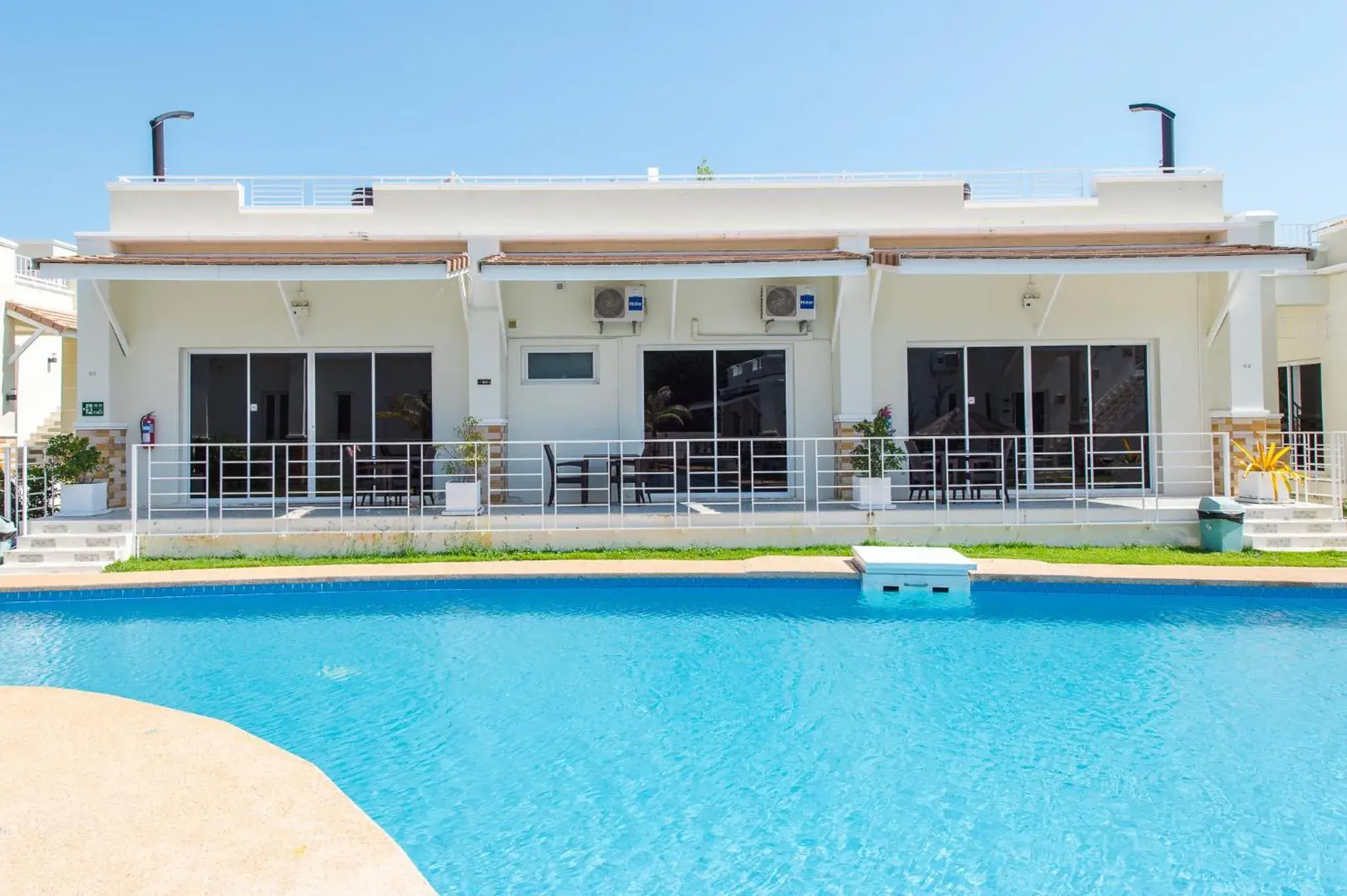 Four-Bedroom House in Oriental Beach Pearl Resort Four-Bedroom House in Oriental Beach Pearl Resort