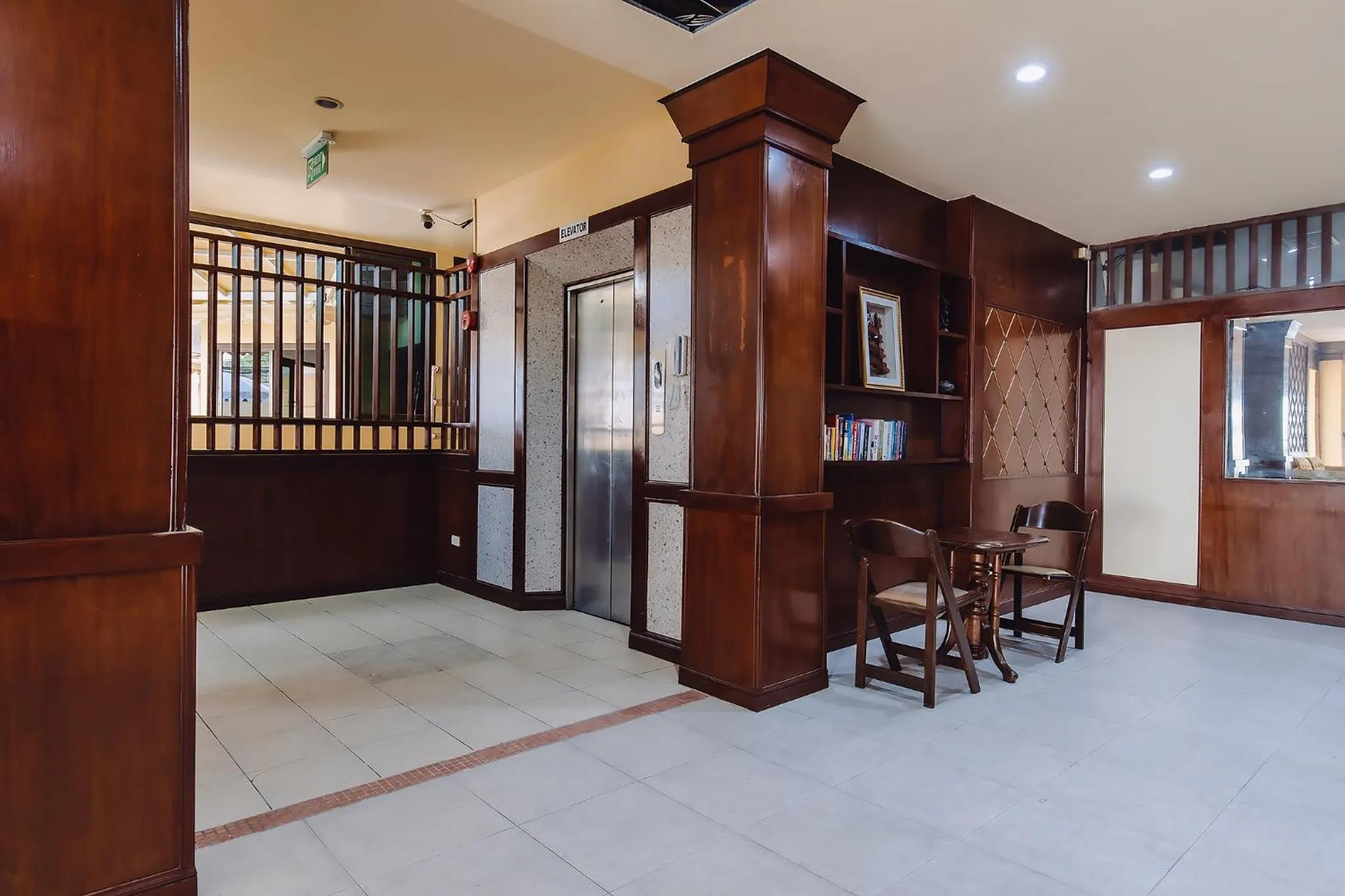 Library in Bauman Ville Hotel