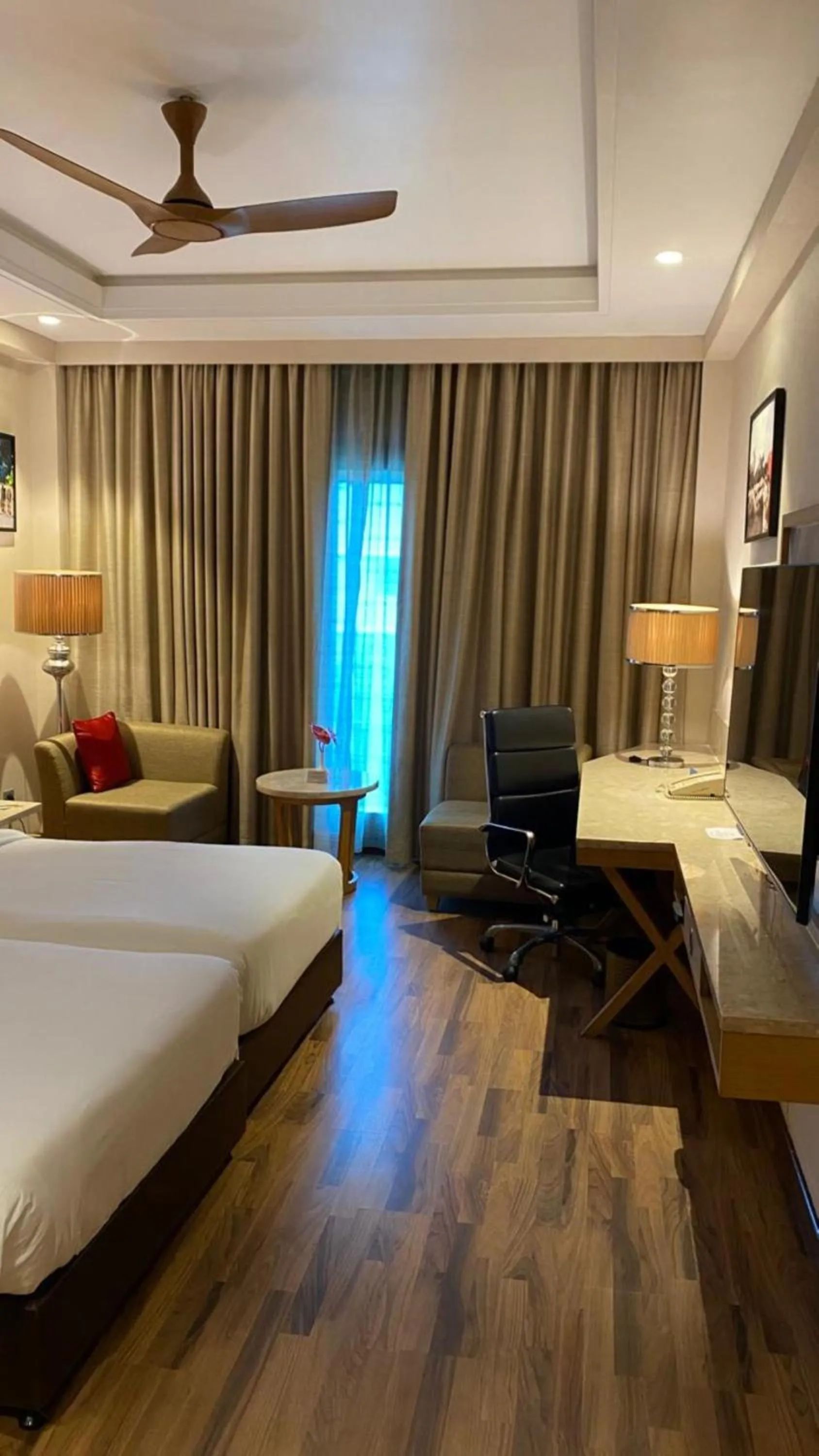 Bed in Radisson Resort & Spa Kandla