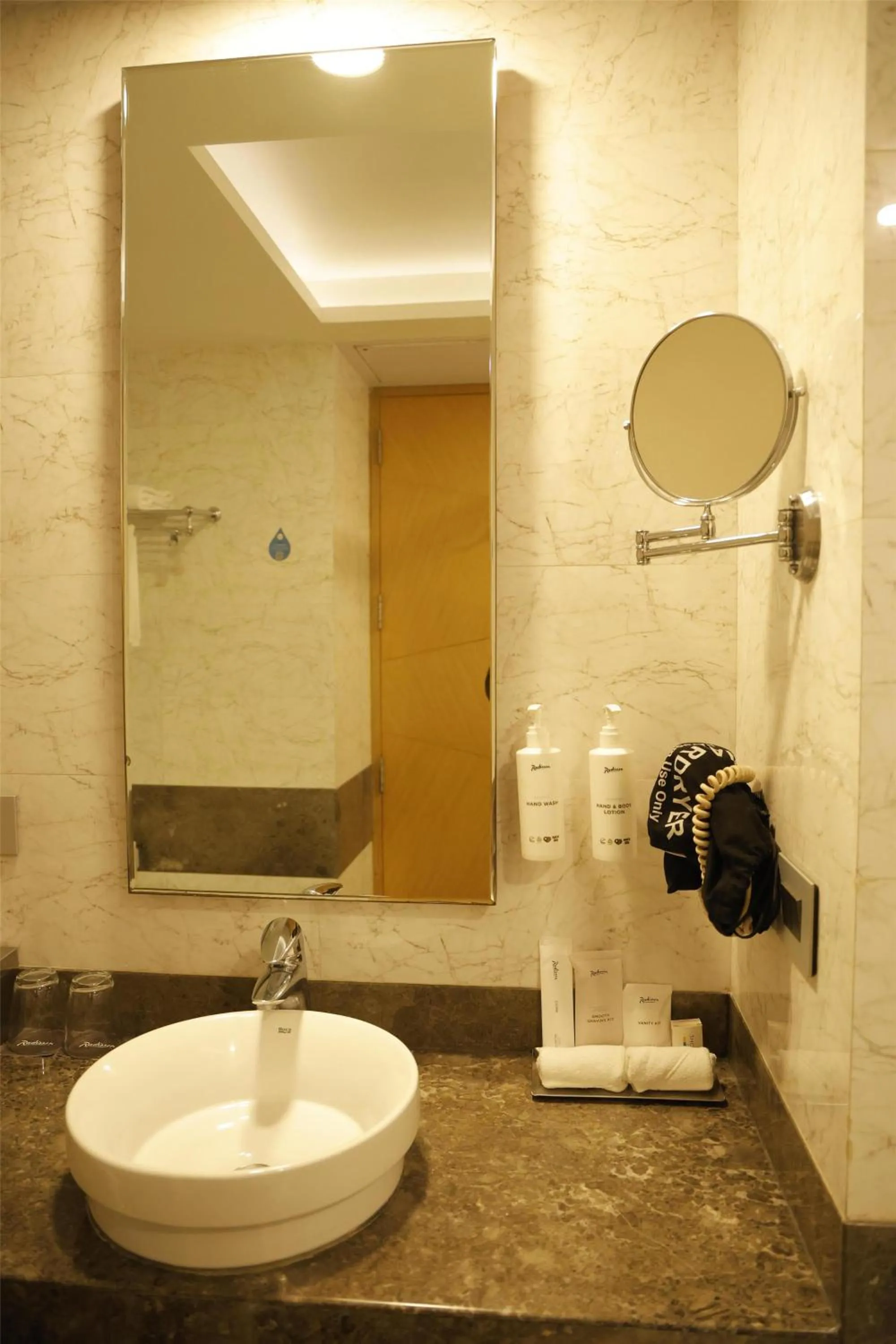 Bathroom in Radisson Resort & Spa Kandla