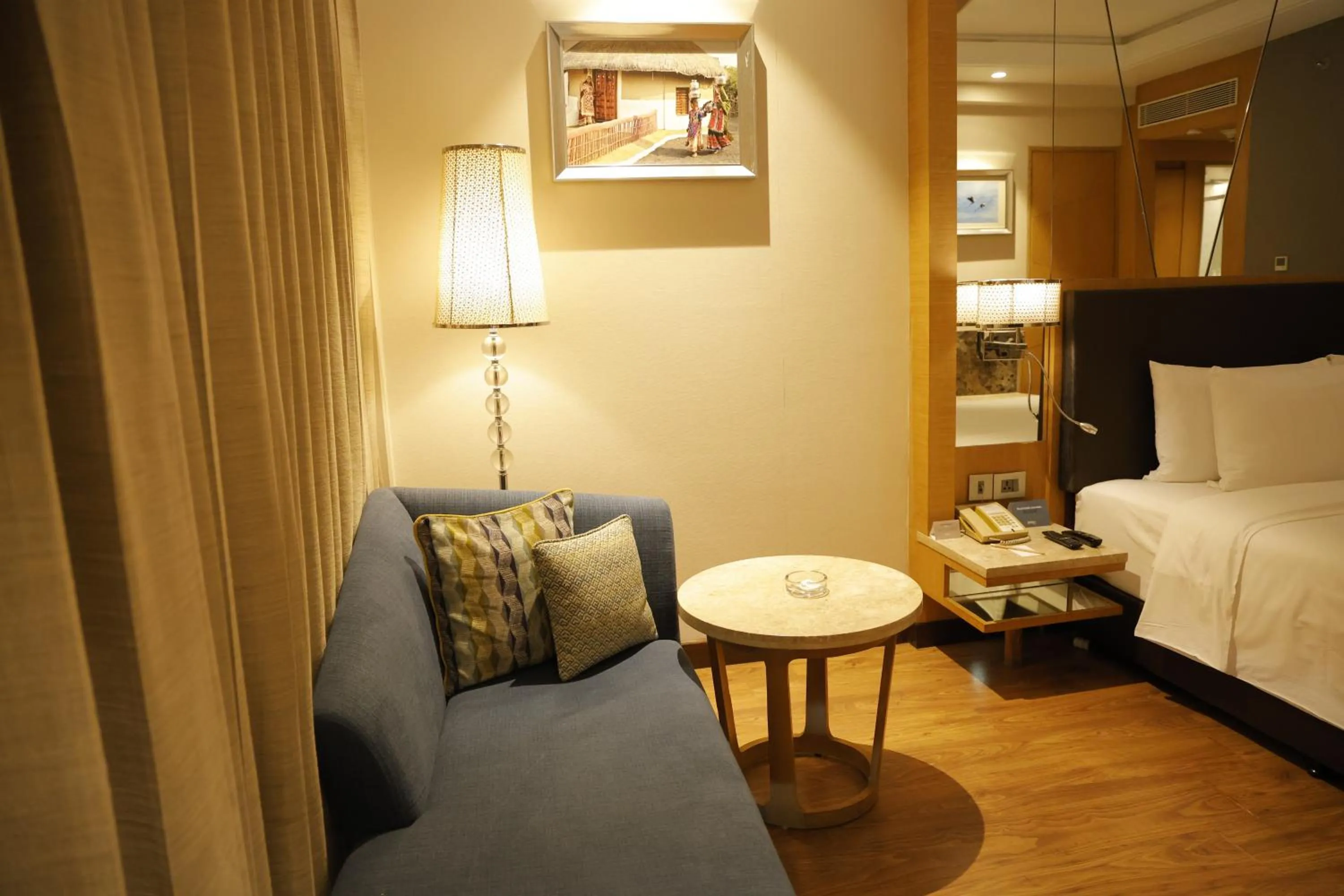 Bed in Radisson Resort & Spa Kandla