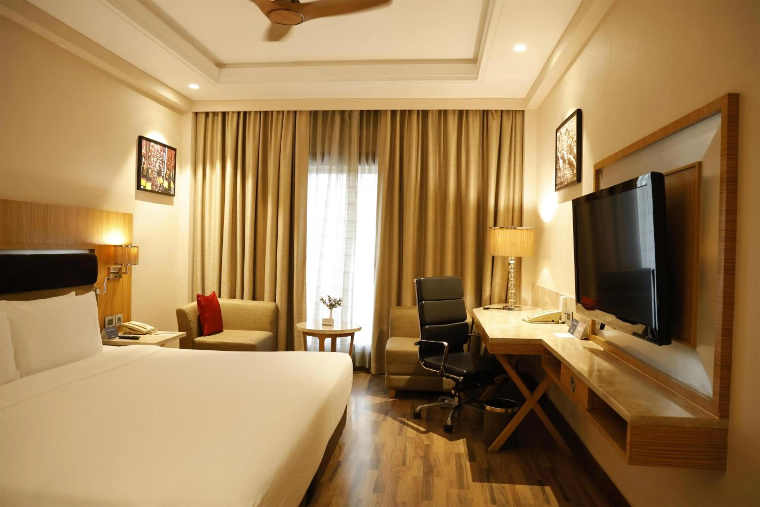 Bedroom, Bed in Radisson Resort & Spa Kandla