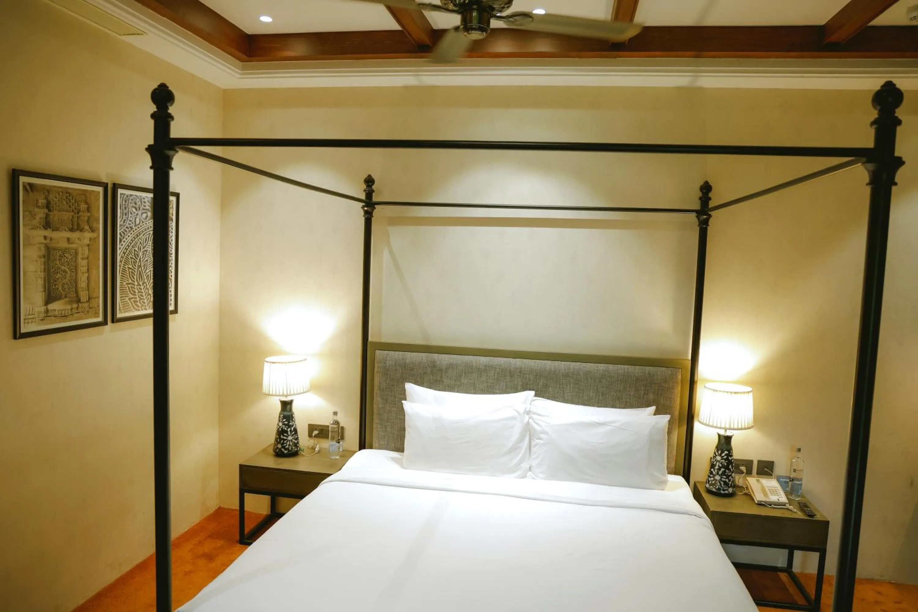 Bed in Radisson Resort & Spa Kandla