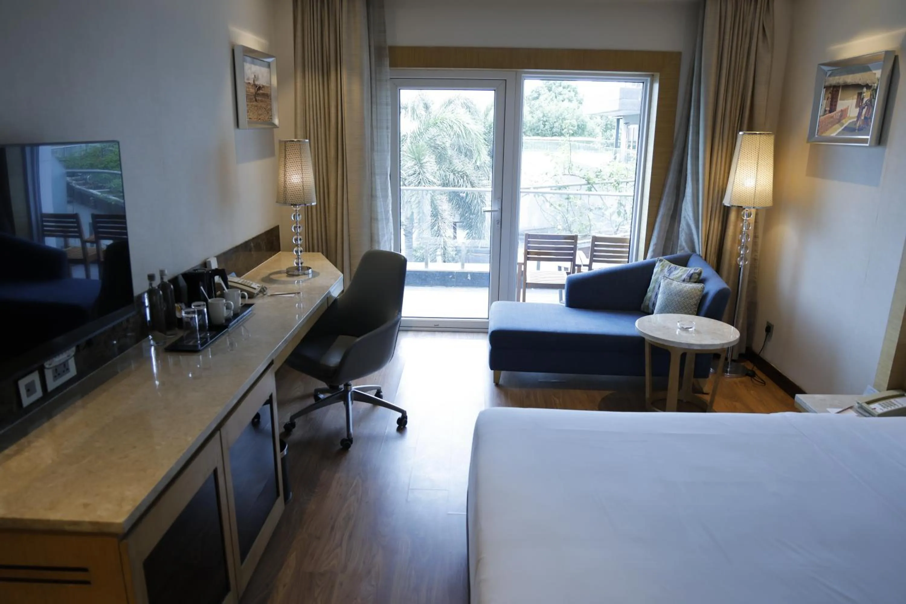 Bed in Radisson Resort & Spa Kandla