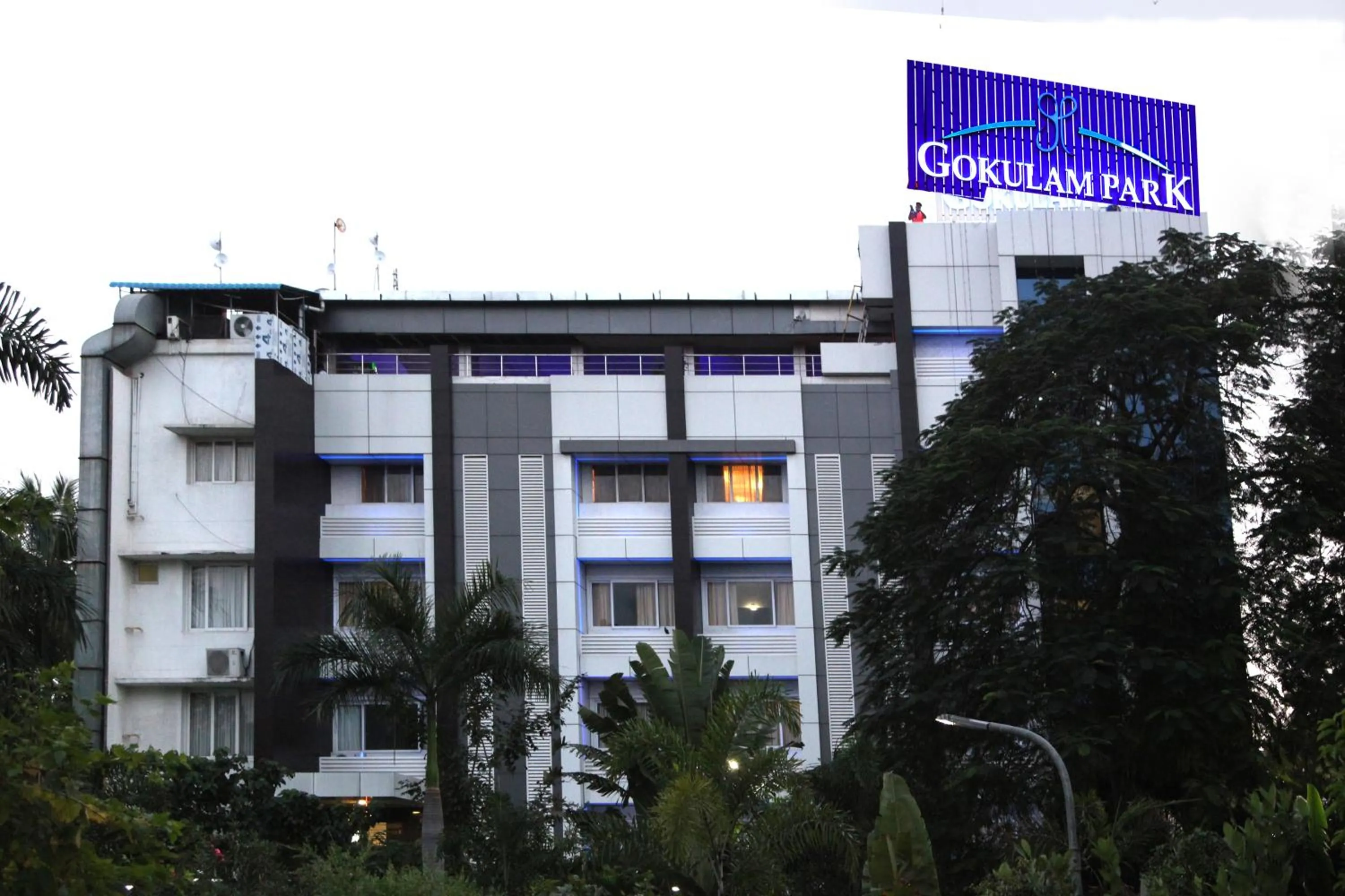 Property building in Hotel Gokulam Park