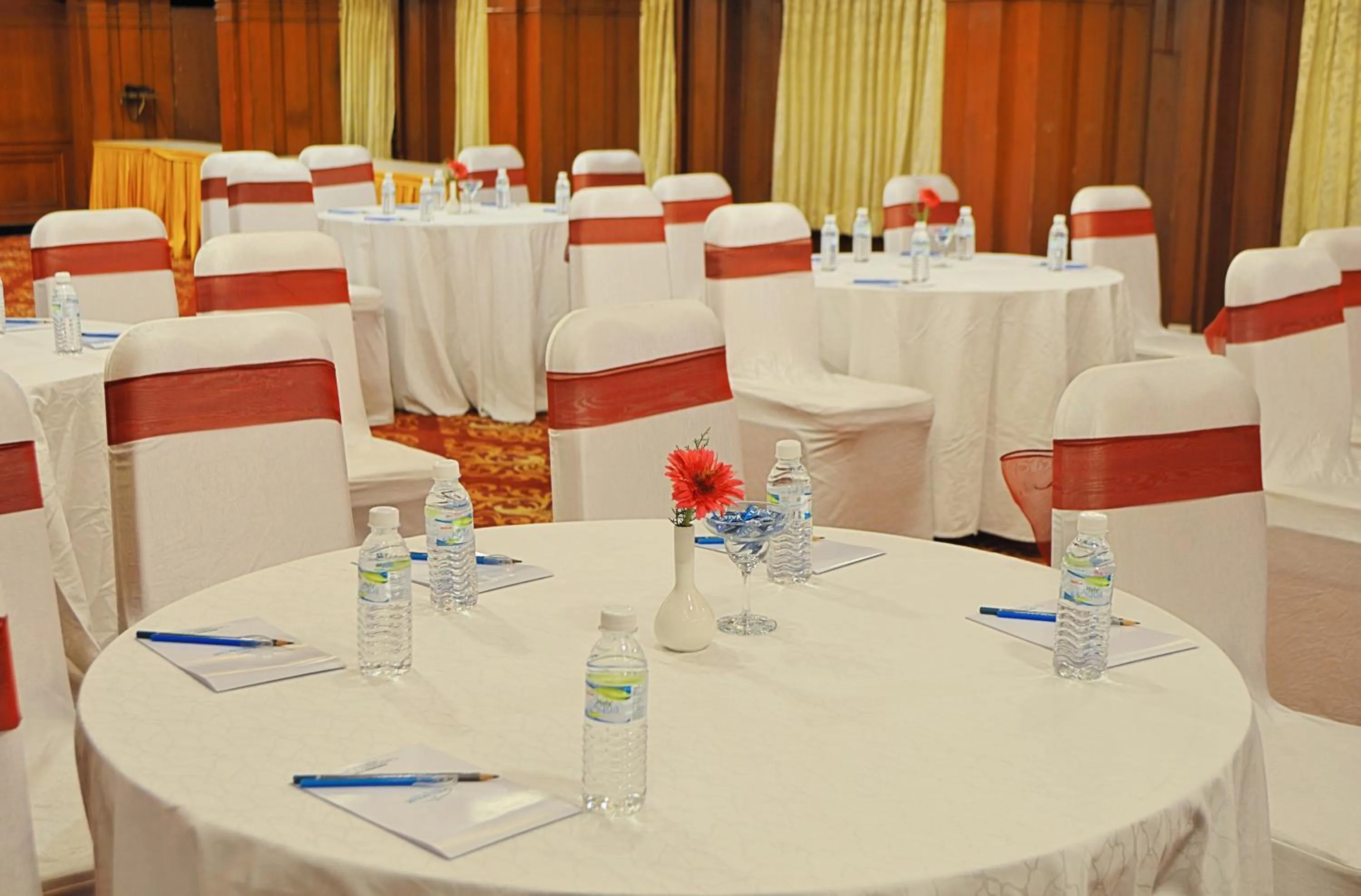 Banquet/Function facilities in Hotel Gokulam Park