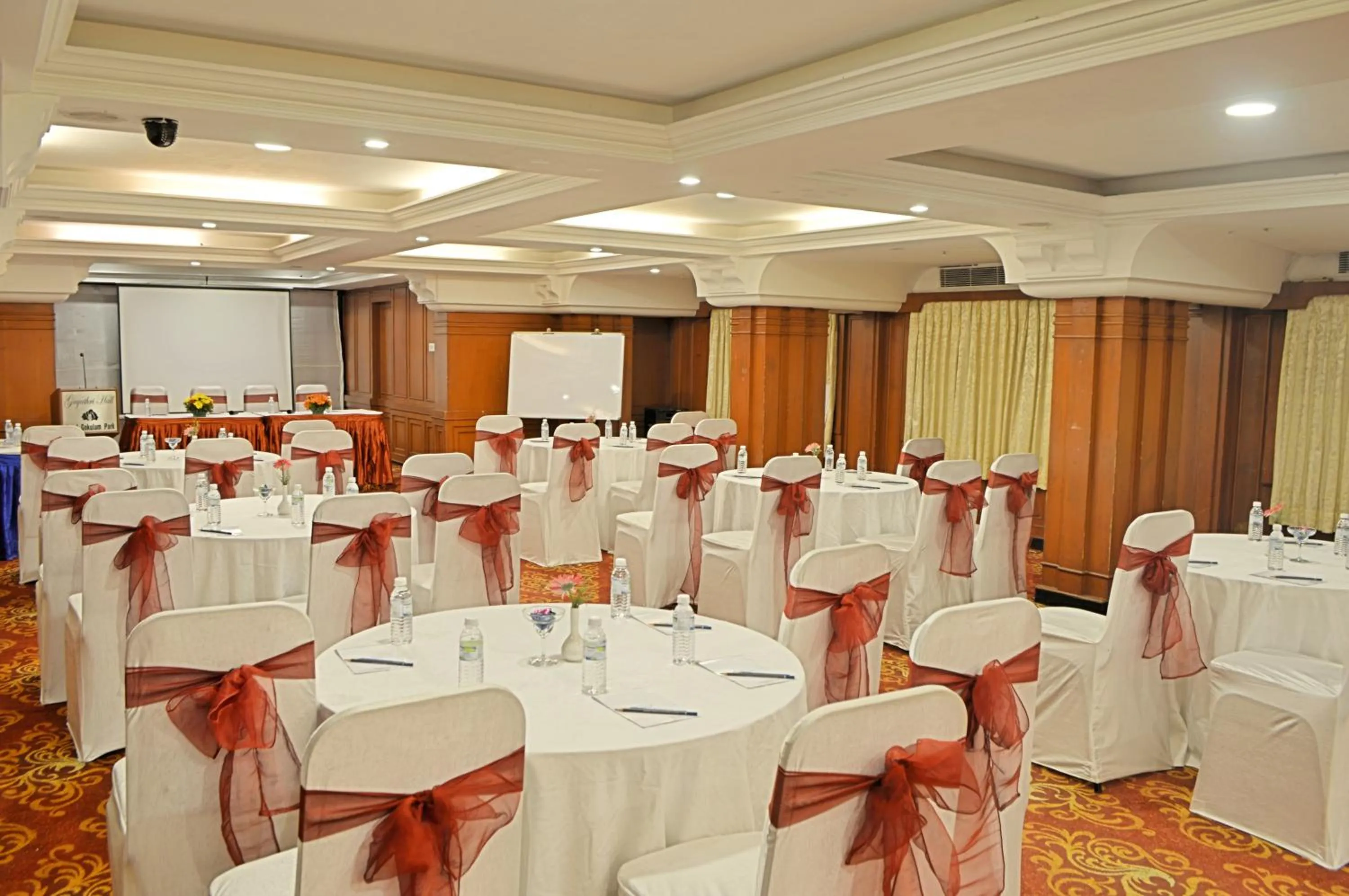 Banquet/Function facilities in Hotel Gokulam Park