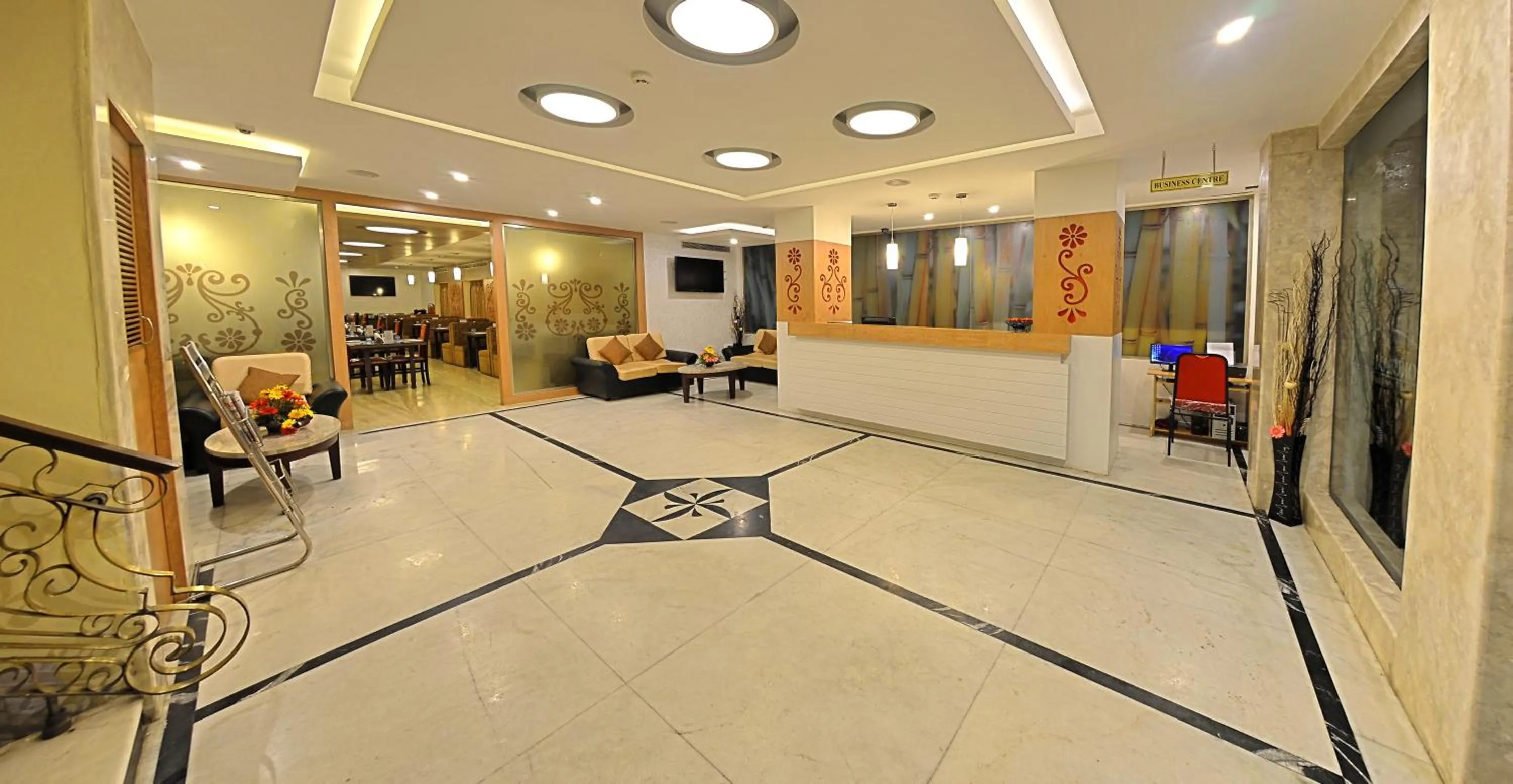 Lobby or reception in Hotel Gokulam Park