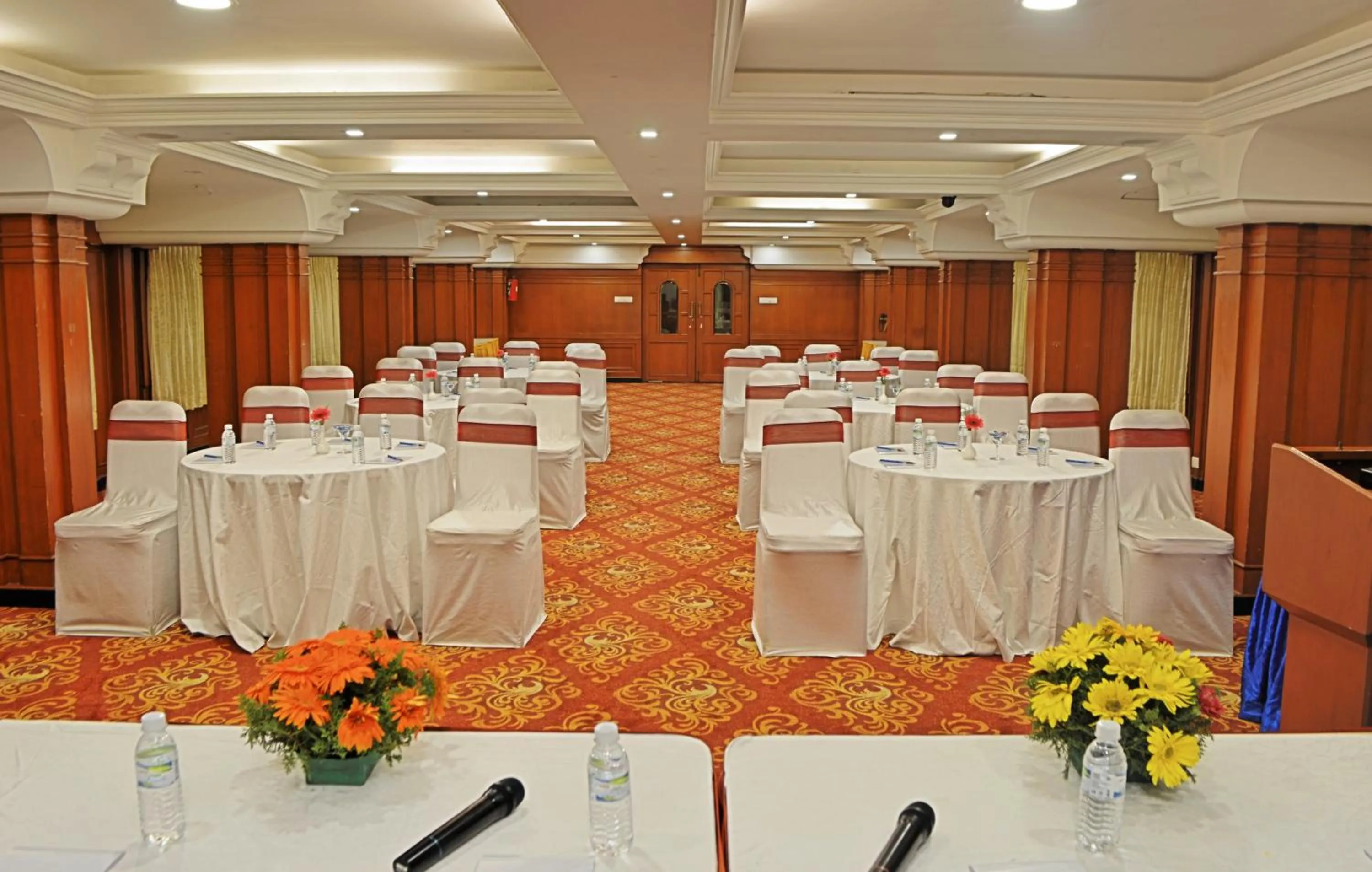 Banquet/Function facilities in Hotel Gokulam Park