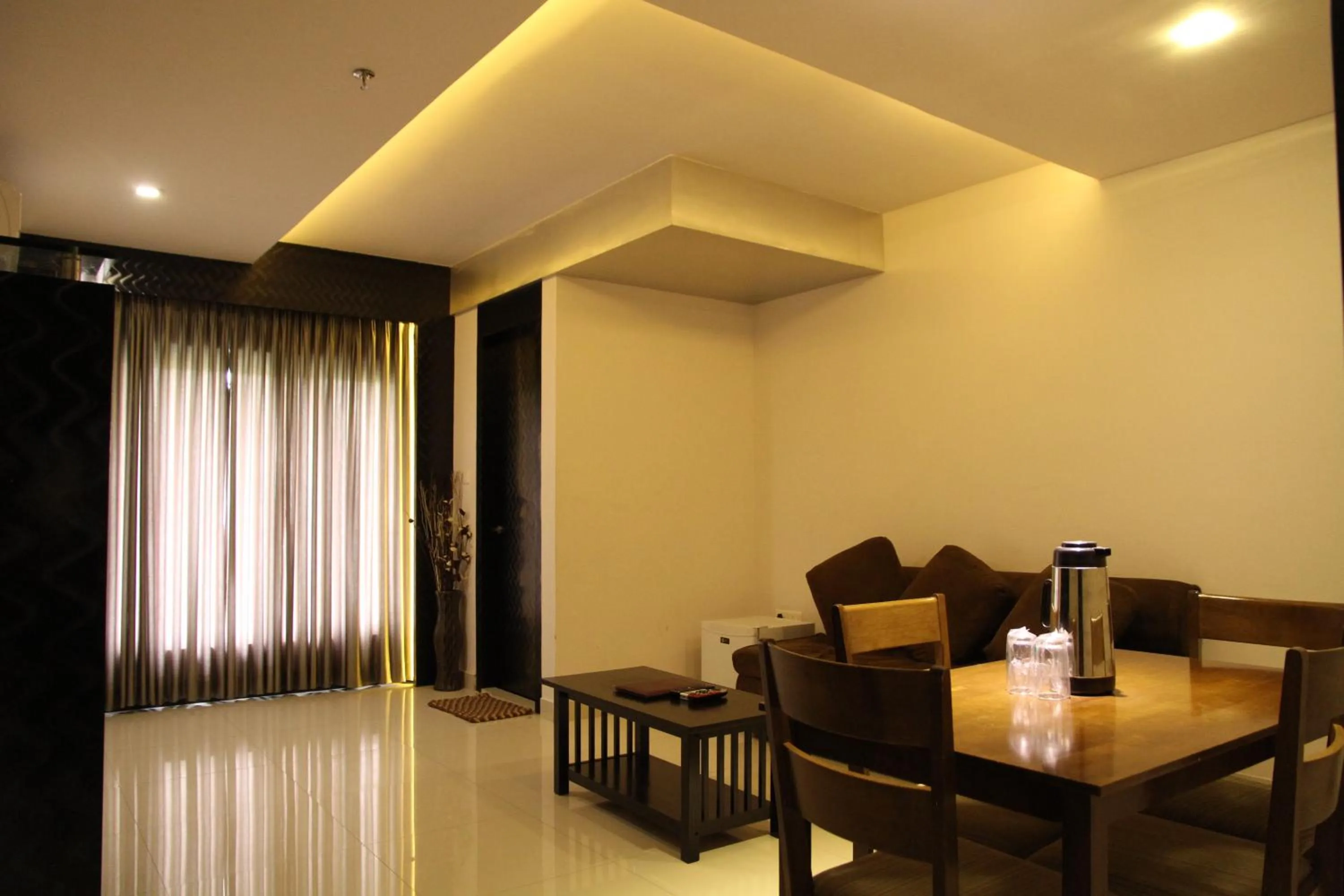 Living room in Hotel Gokulam Park