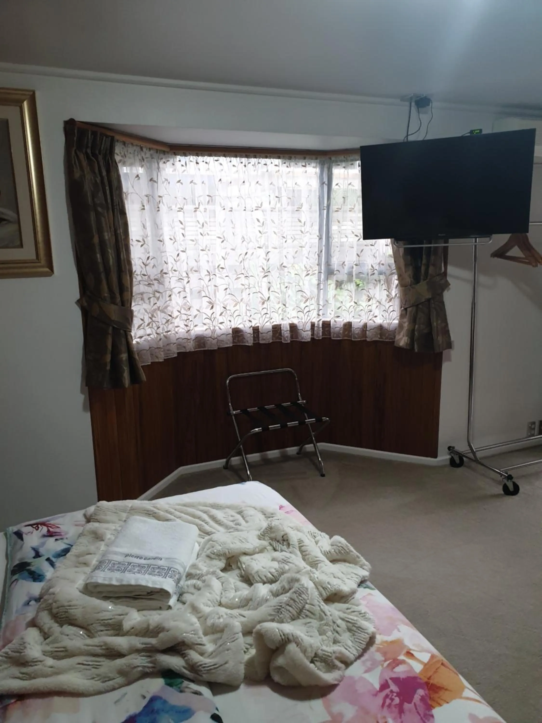 Bed in At Parkland Place B&B