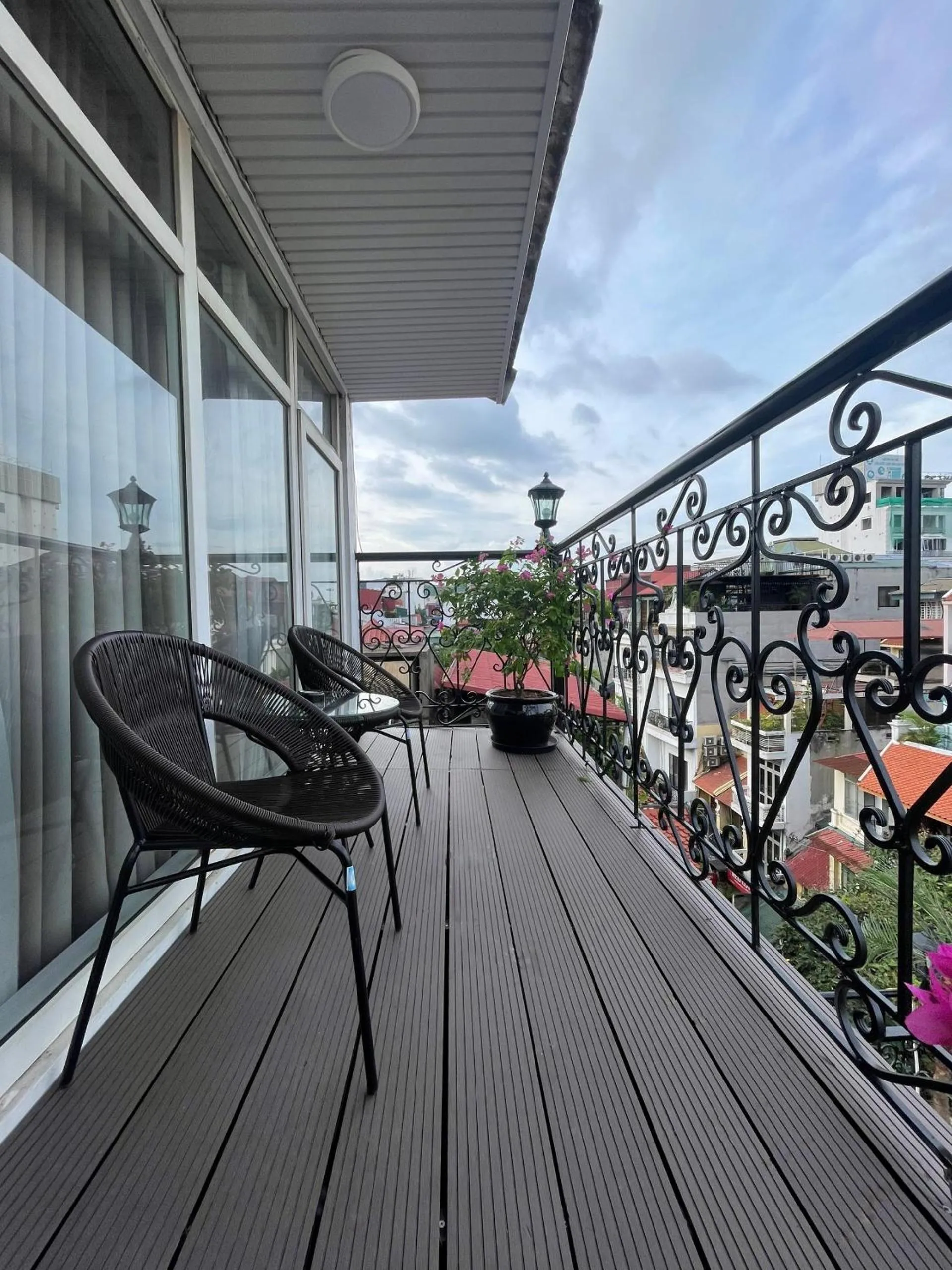 Balcony/Terrace in Hanoi Diamond King Hotel & Travel