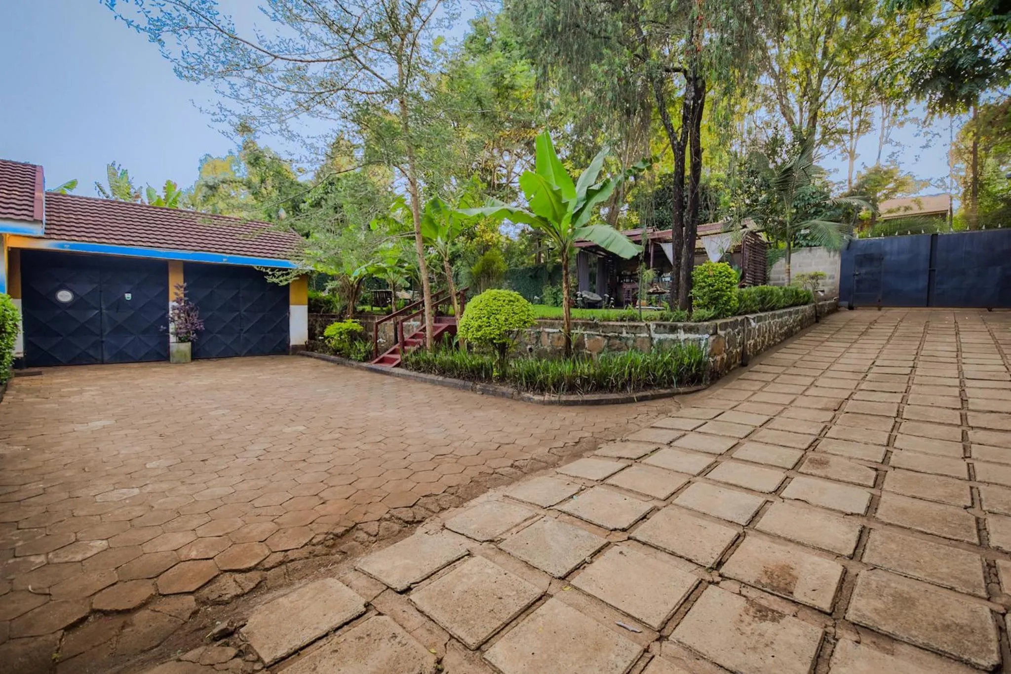 Property building in Utamaduni House B&B