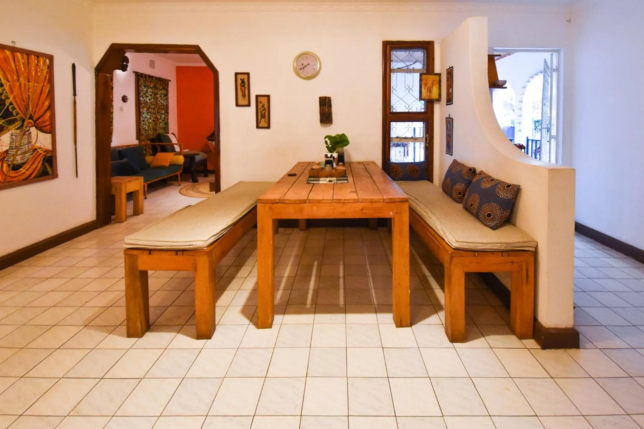 Seating area in Utamaduni House B&B
