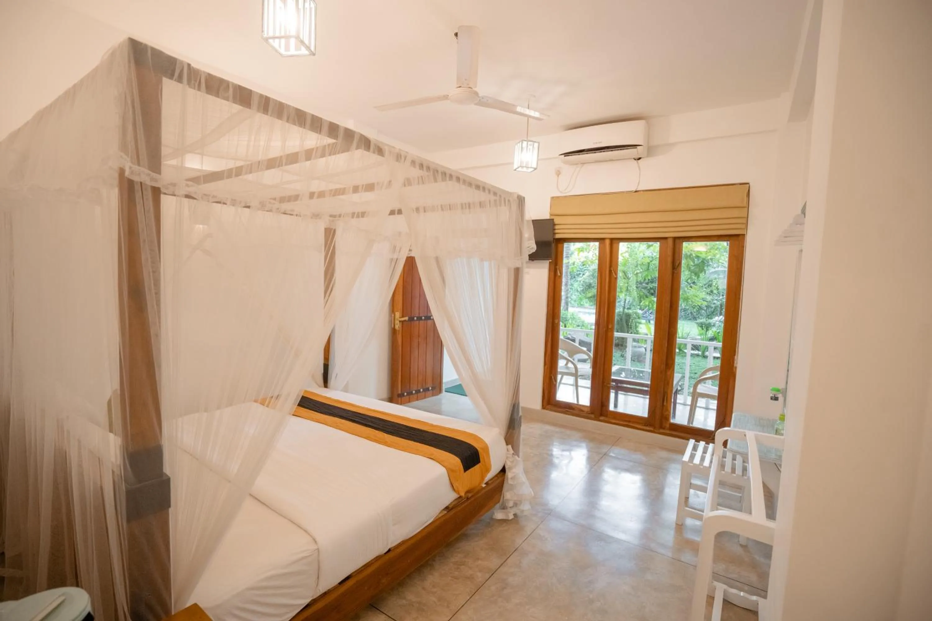 Bedroom, Bed in French Garden Kandy