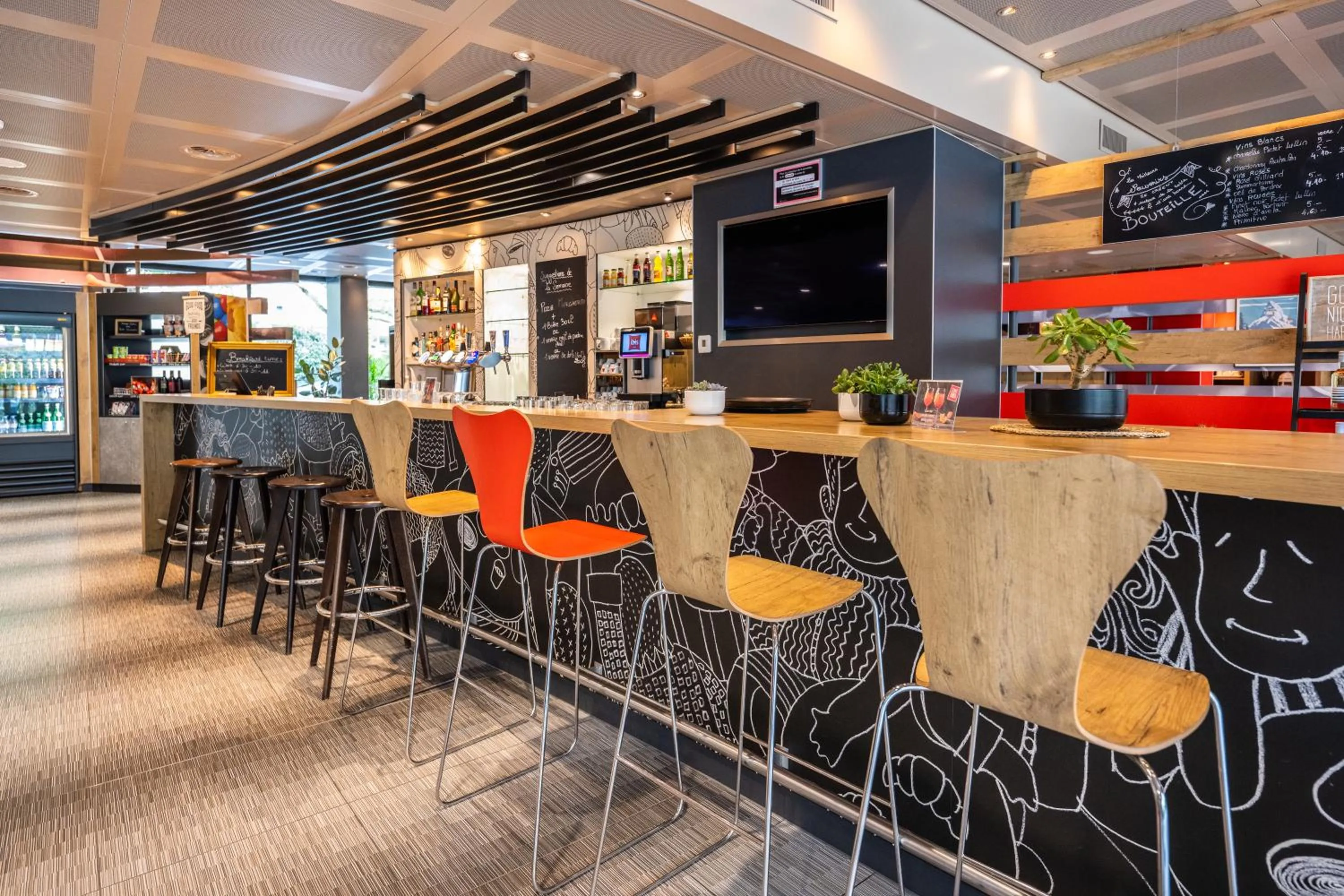 Lounge or bar in ibis Genève Centre Nations