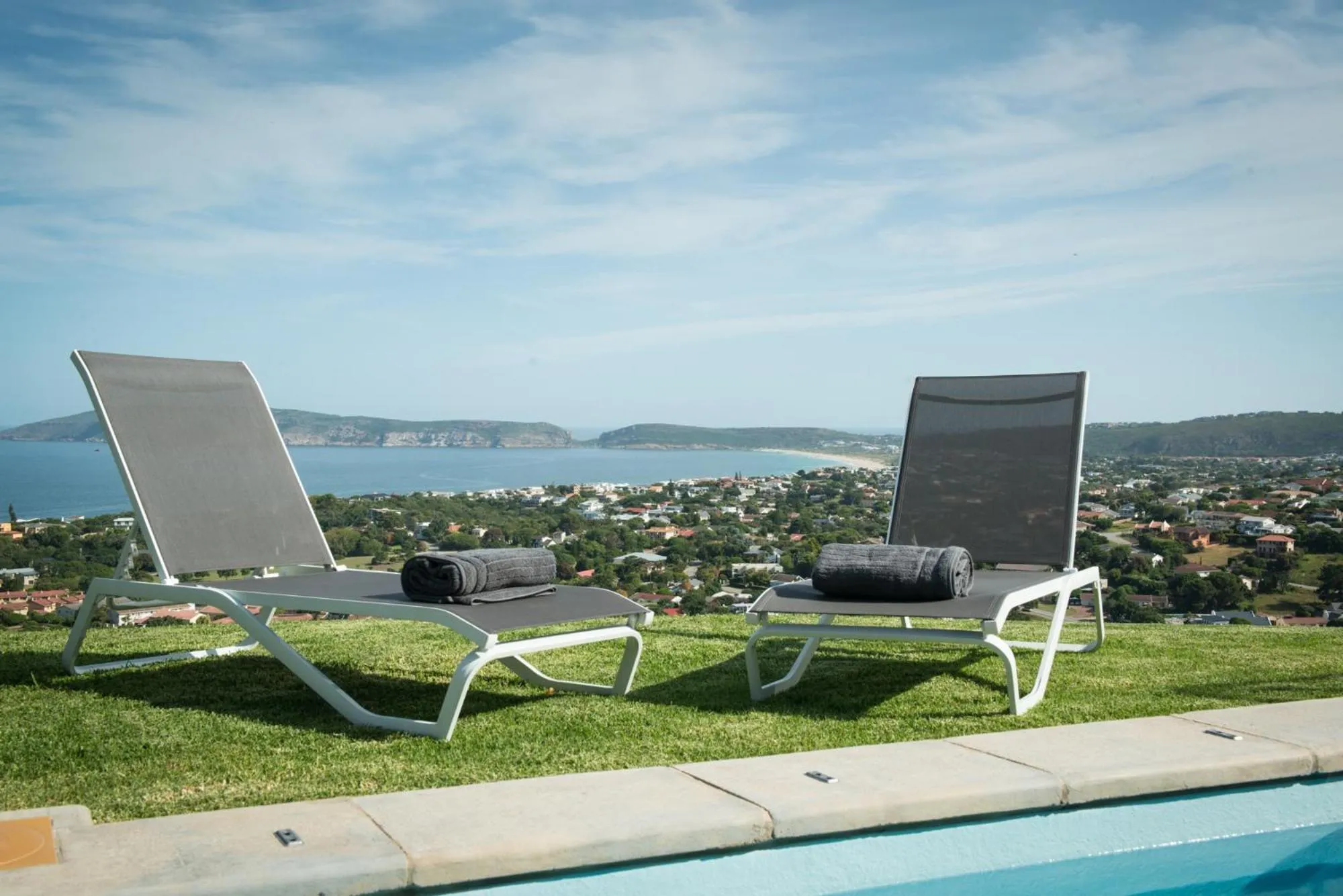 Swimming pool in Belle Vue Ridge BnB,