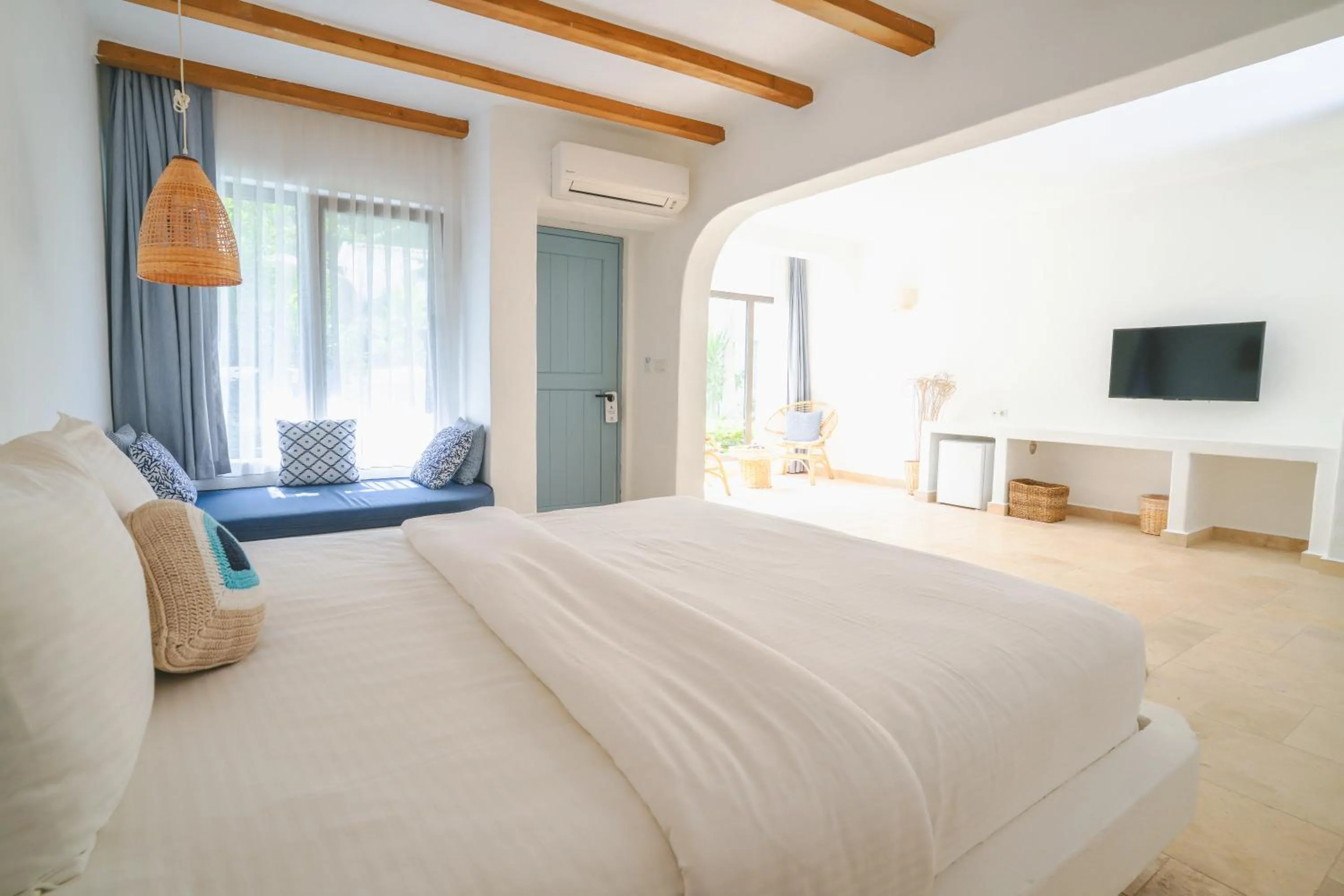 Photo of the whole room, Bed in Kassandra Oludeniz