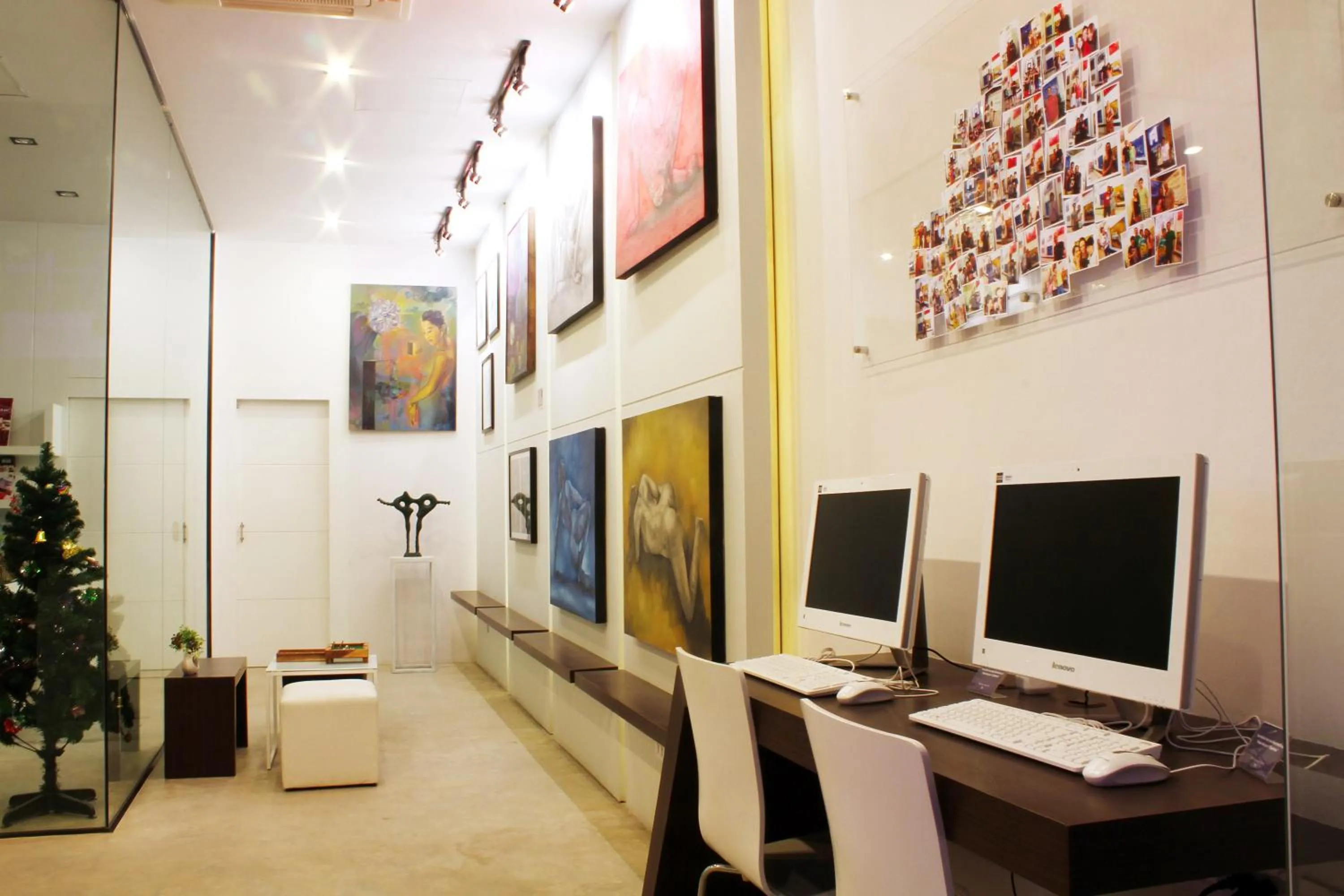 Lobby or reception in The Artist House