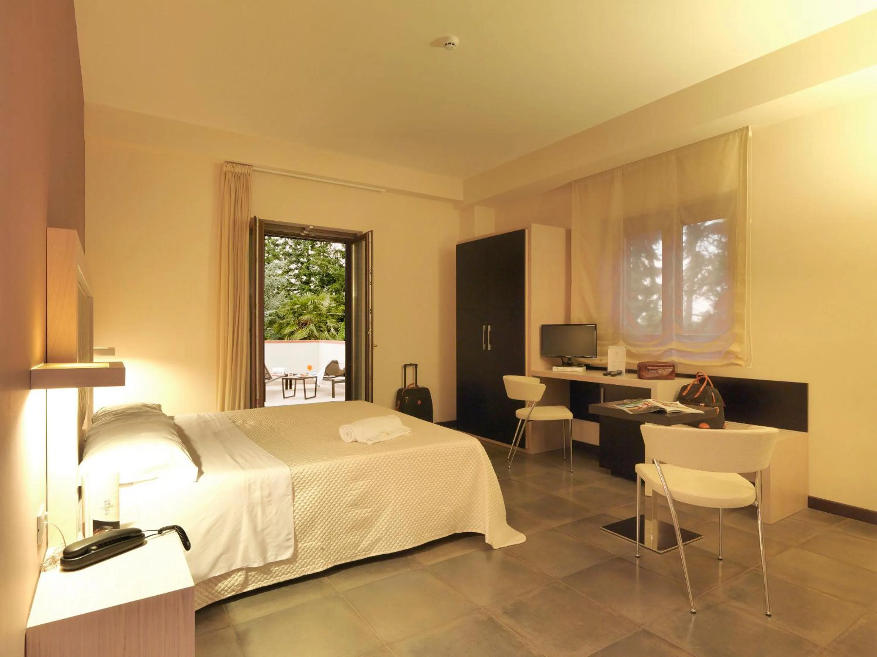 Balcony/Terrace, Bed in Il Castagneto Hotel