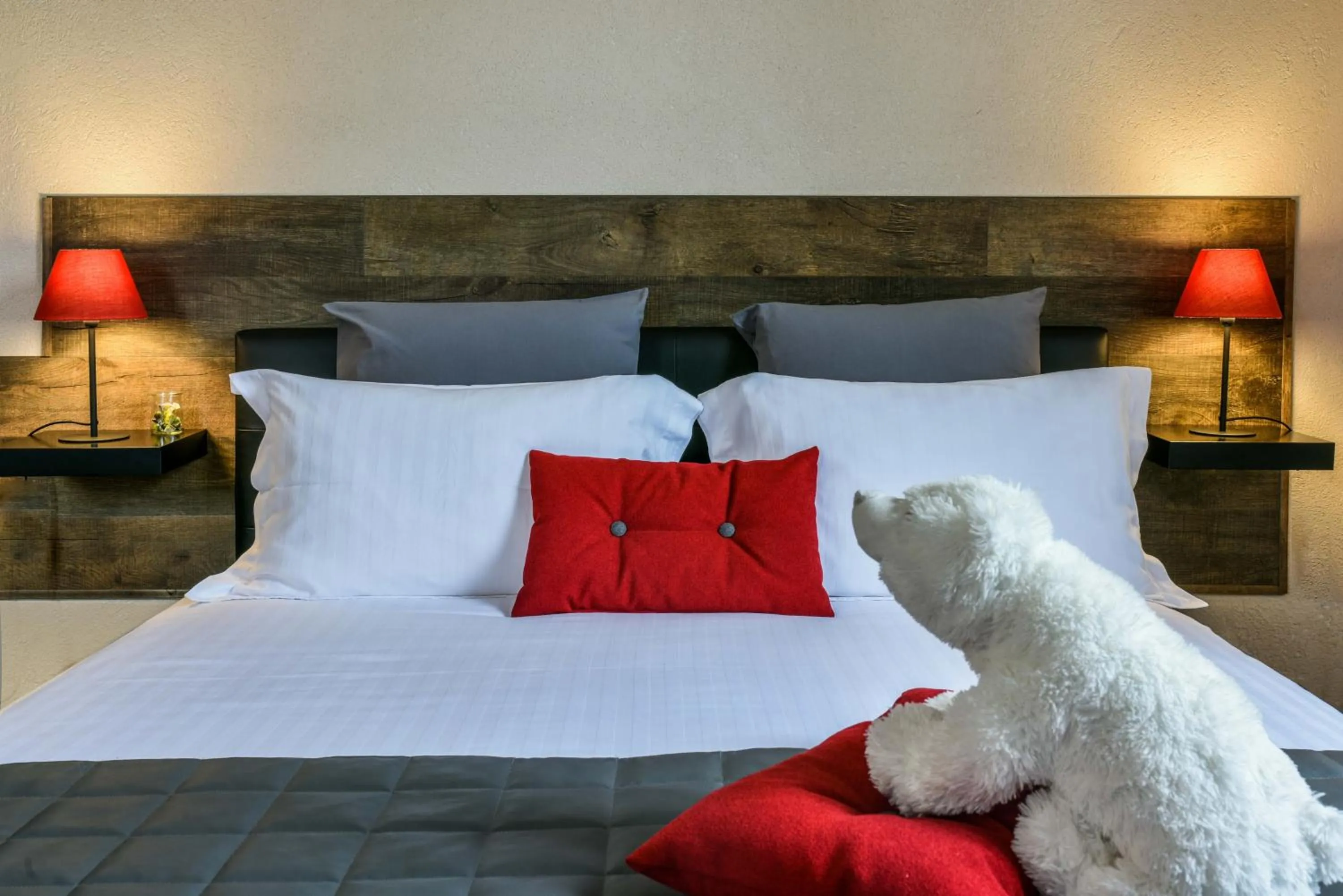 Bed in Hôtel Auberge l'Estanquet