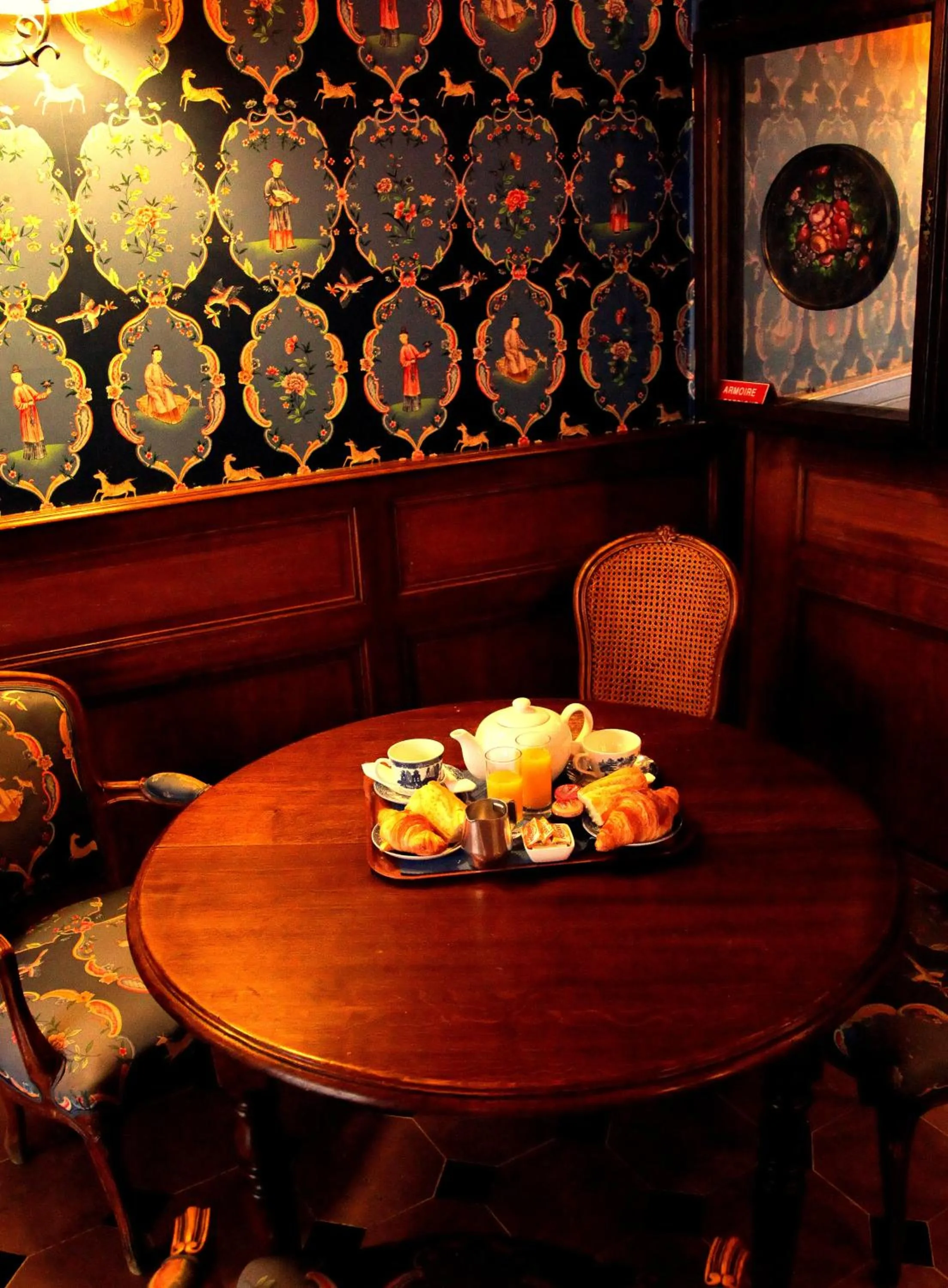 Dining area in Hotel du Lys