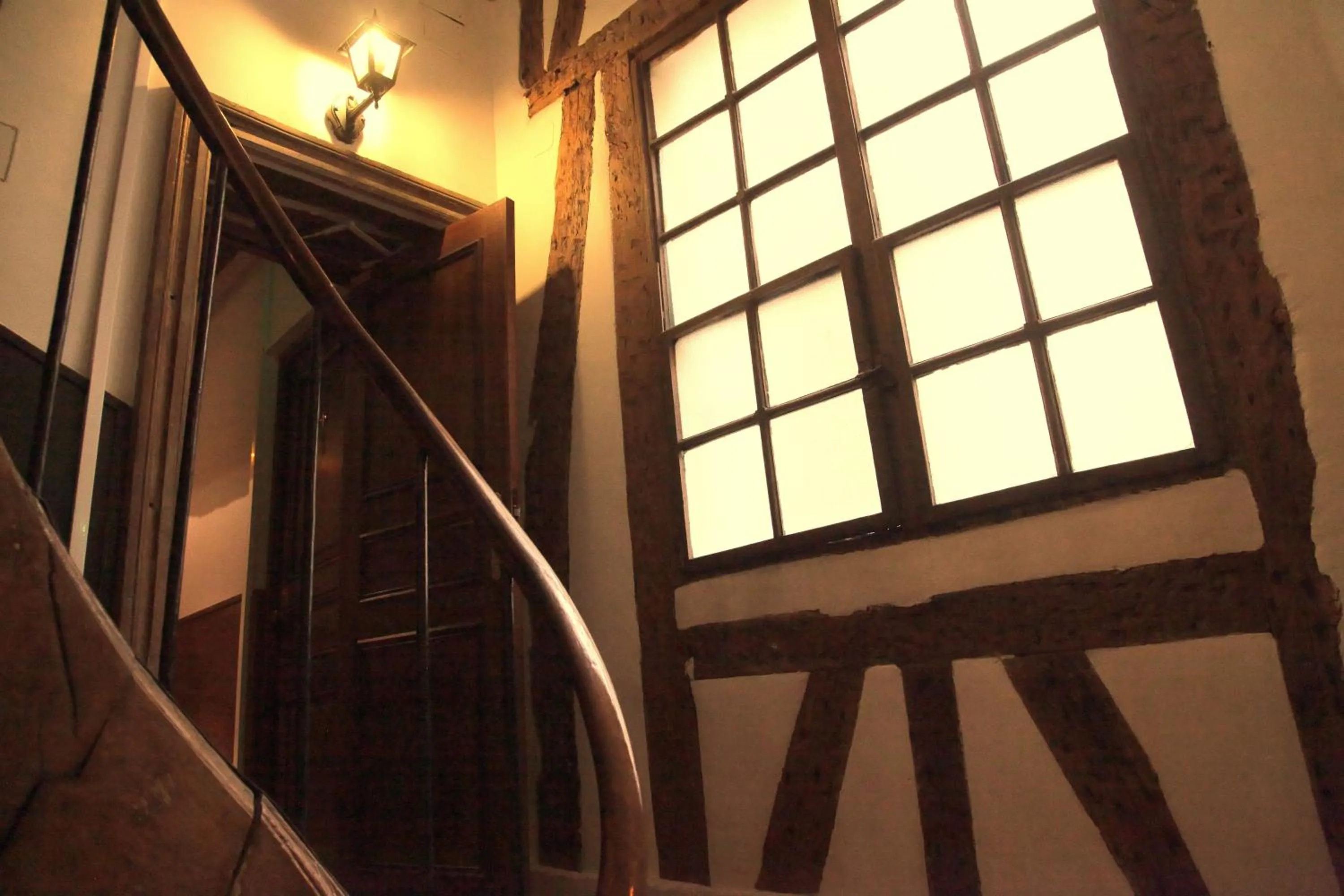 Decorative detail in Hotel du Lys