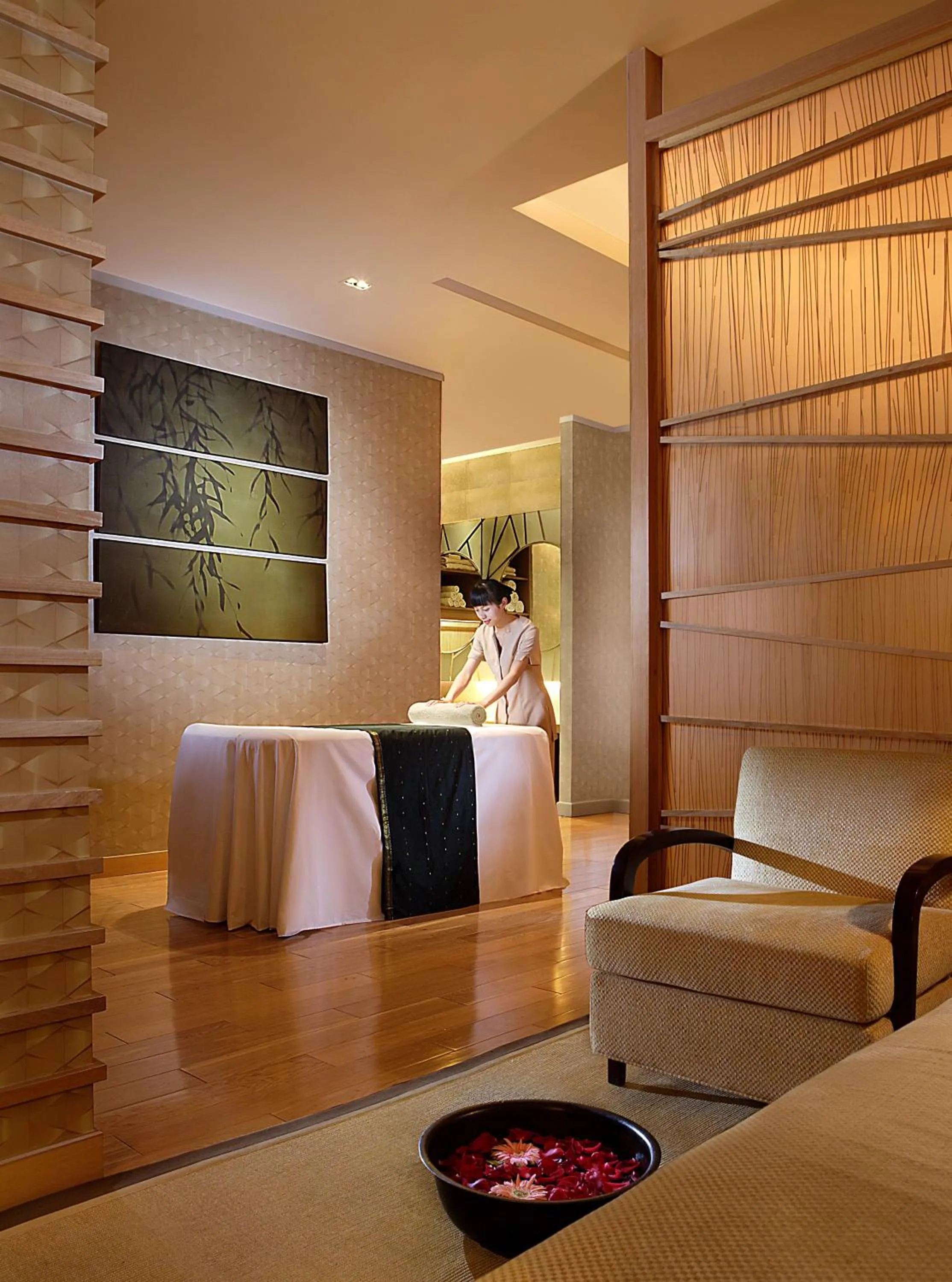 Spa and wellness centre/facilities, Bed in Ningbo Portman Plaza Hotel