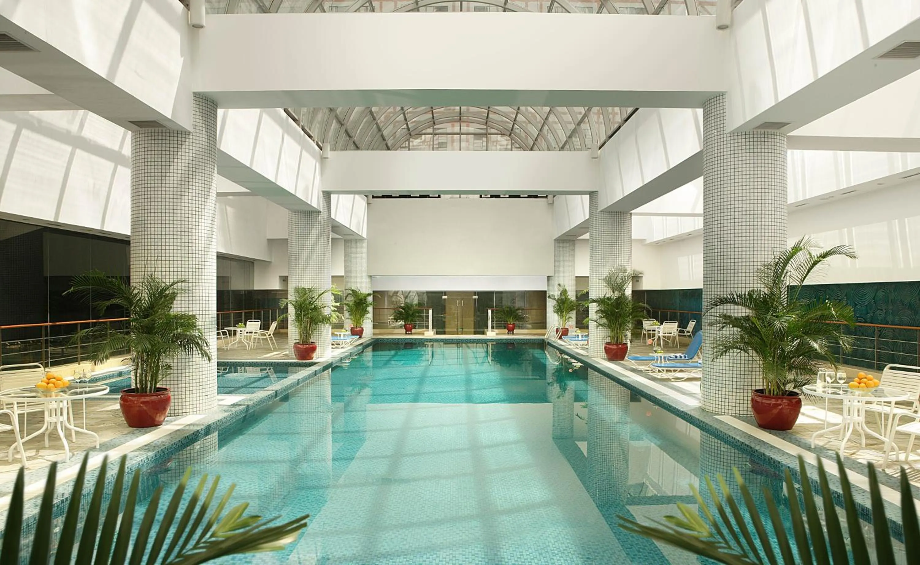 Swimming pool in Ningbo Portman Plaza Hotel