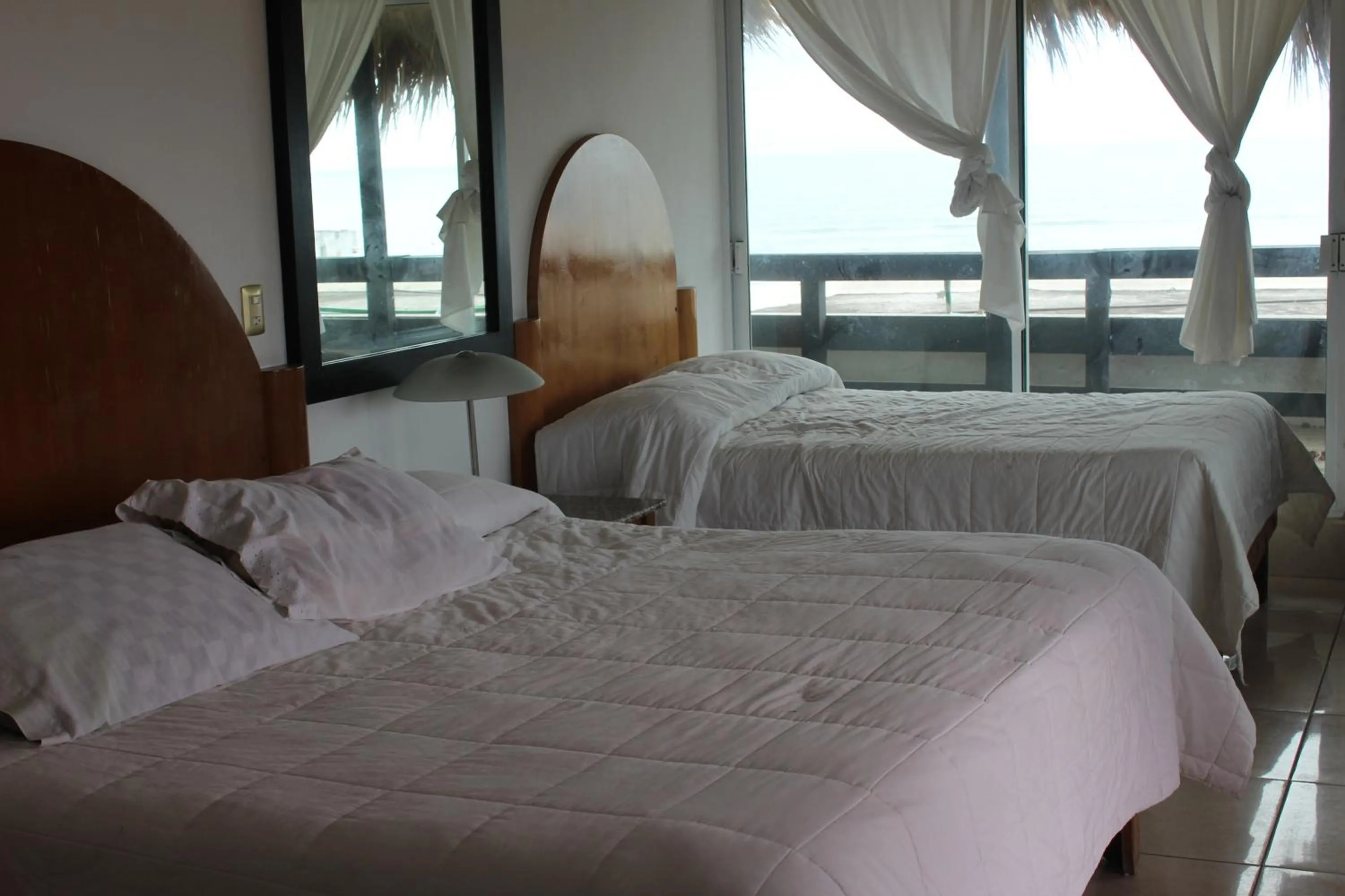 Bed in Hotel Villas del Rey