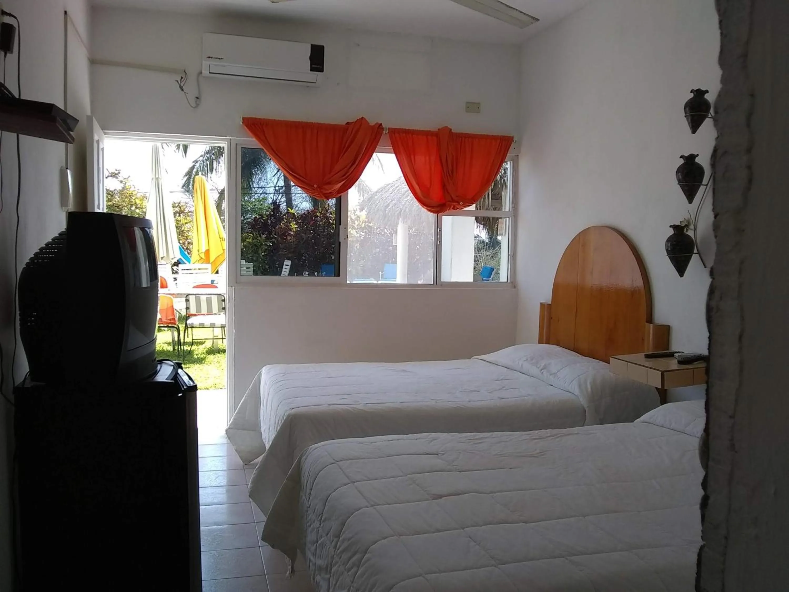 Bed in Hotel Villas del Rey