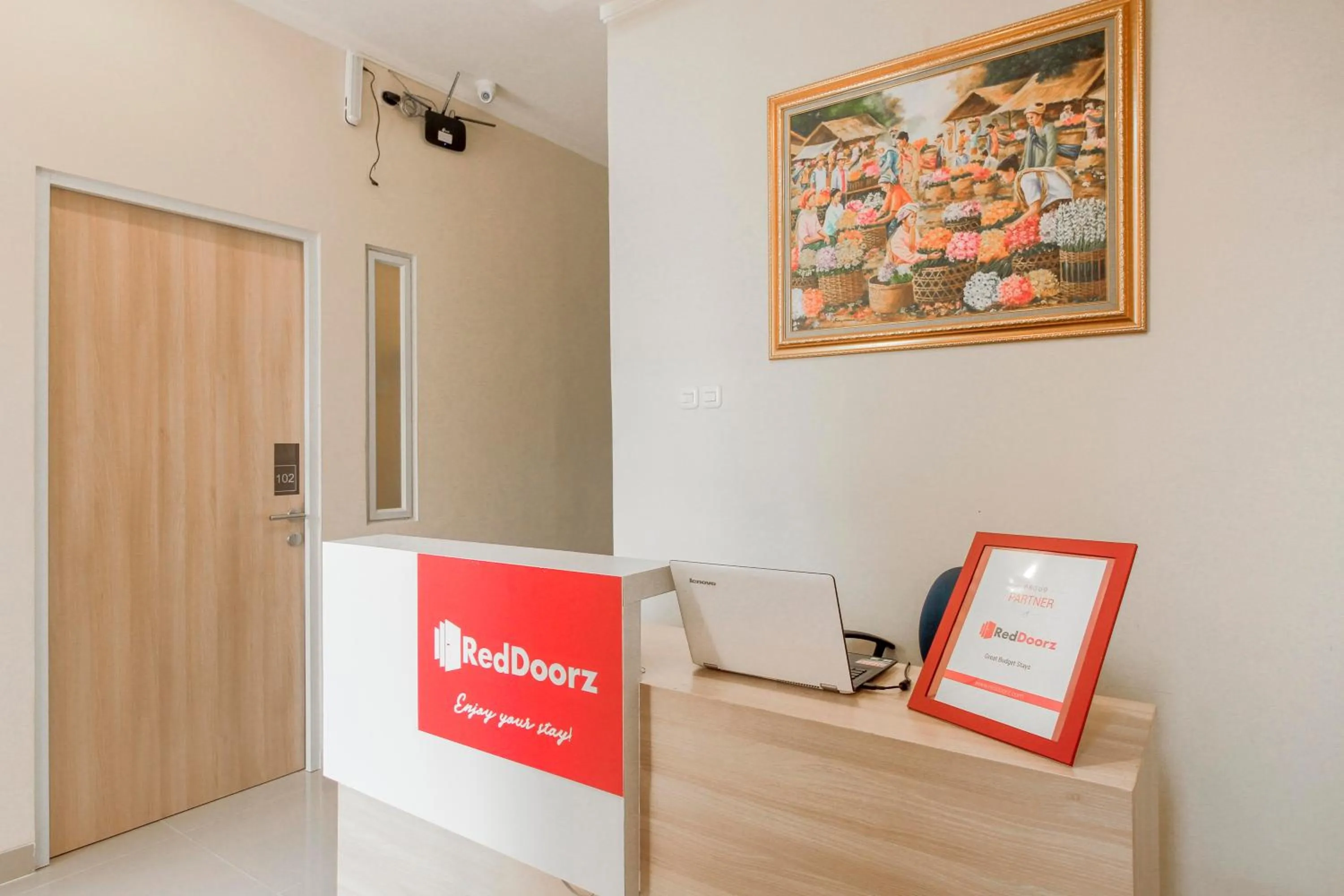 Lobby or reception in RedDoorz near Soekarno Hatta Airport