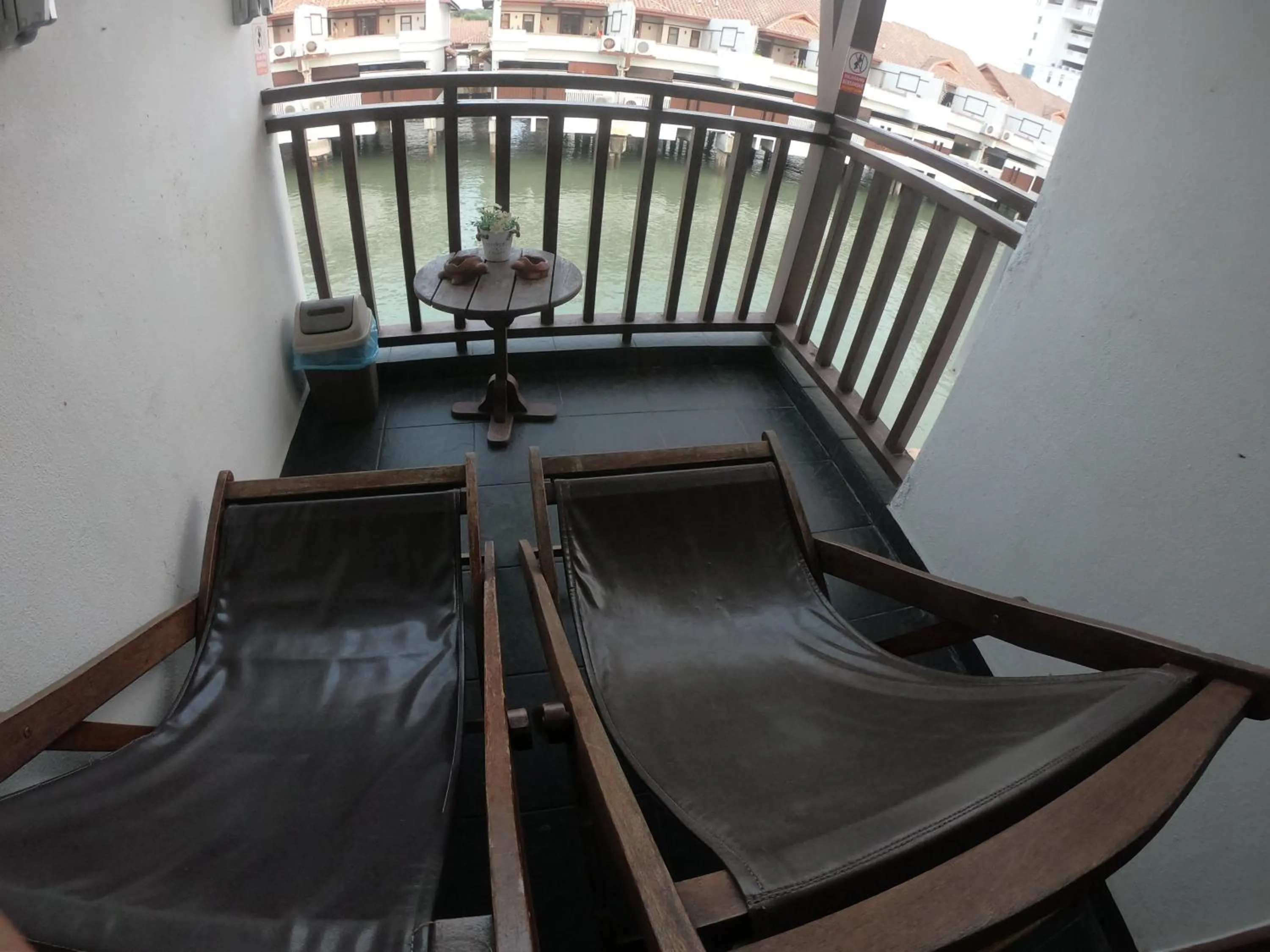 Balcony/Terrace in Tokido Private Water Chalet PD