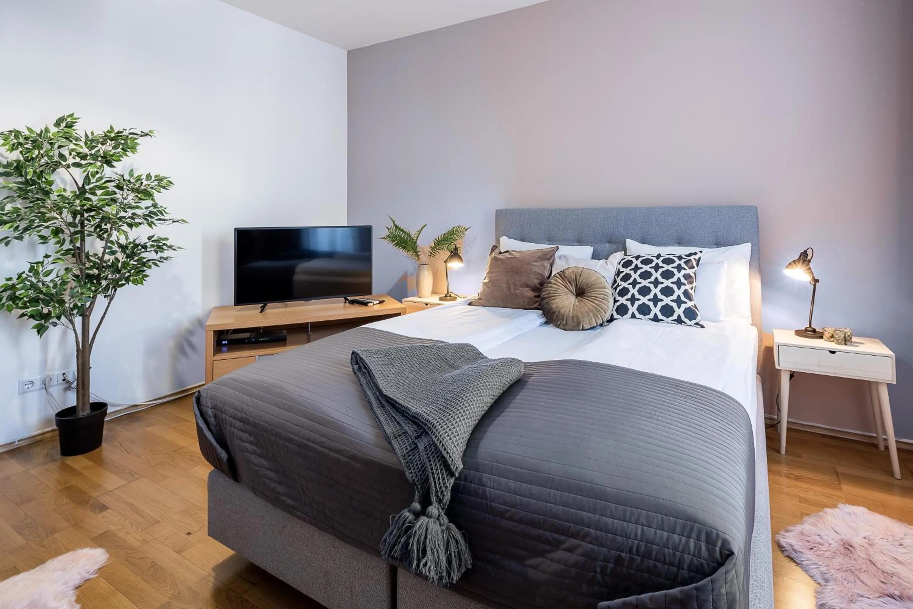 Photo of the whole room, Bed in Vagabond Downtown