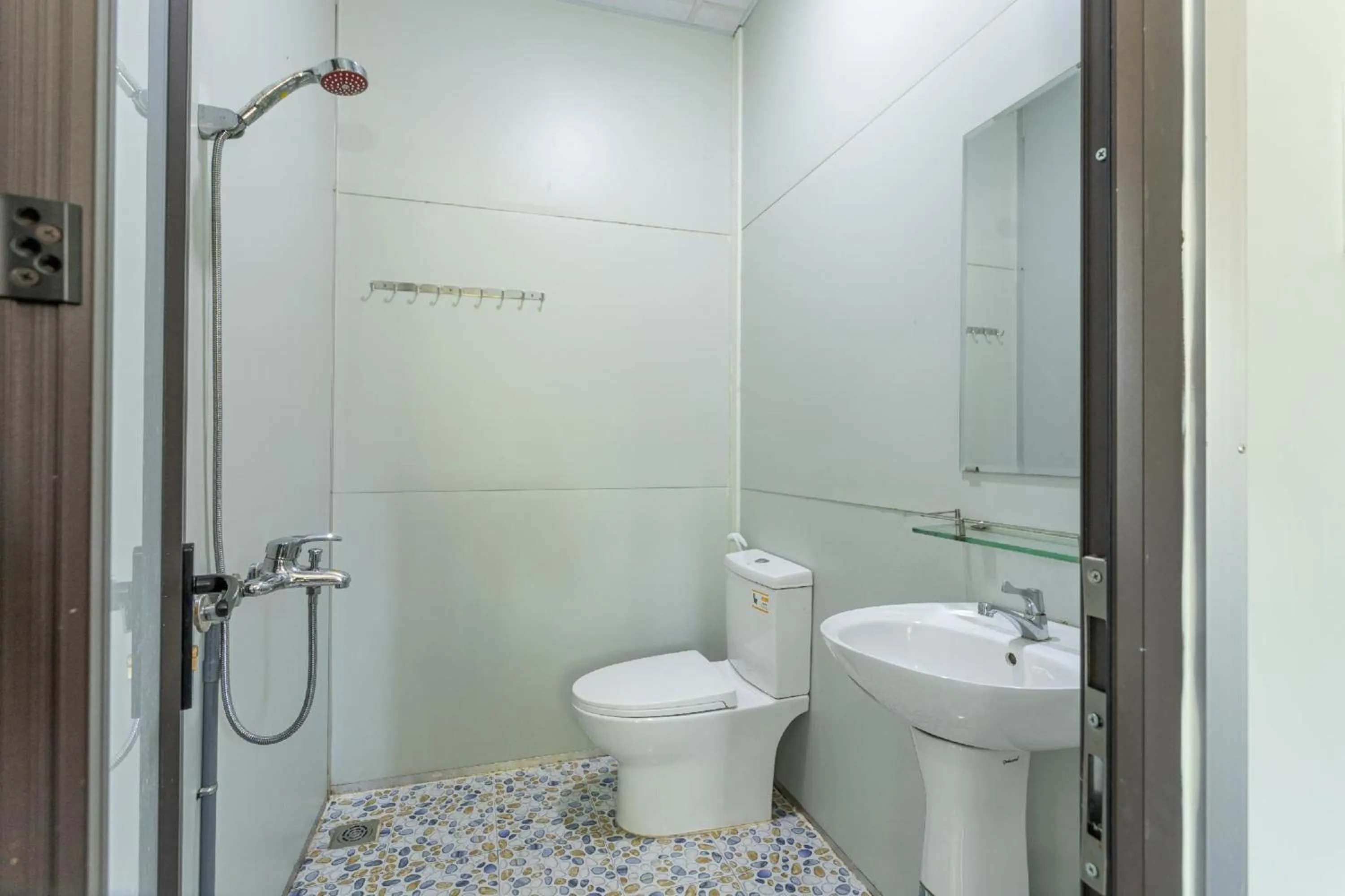 Bathroom in Linh Dan Bungalow