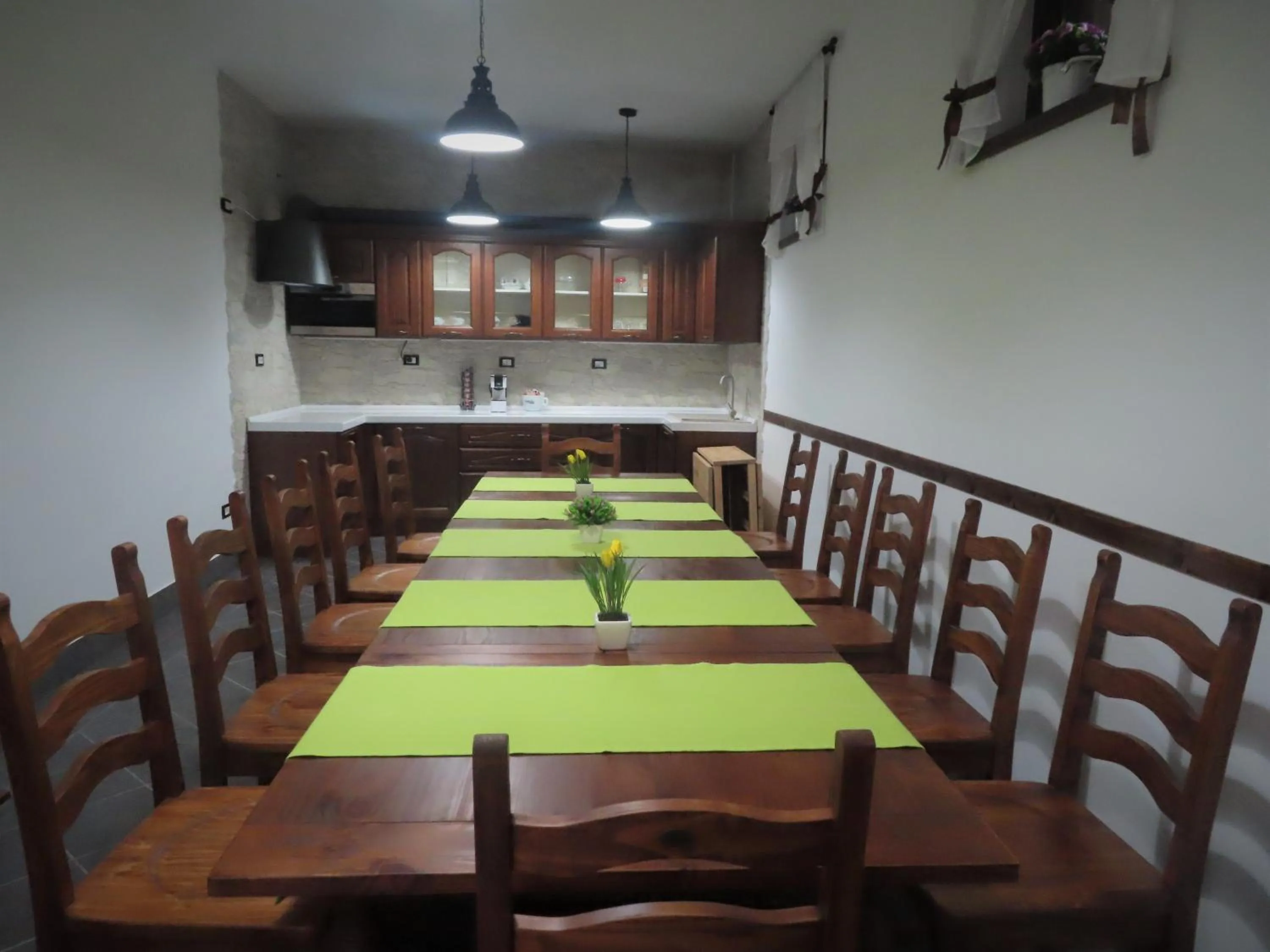 Communal kitchen in AMICI Holiday B&B di Bielak Aneta Izabela