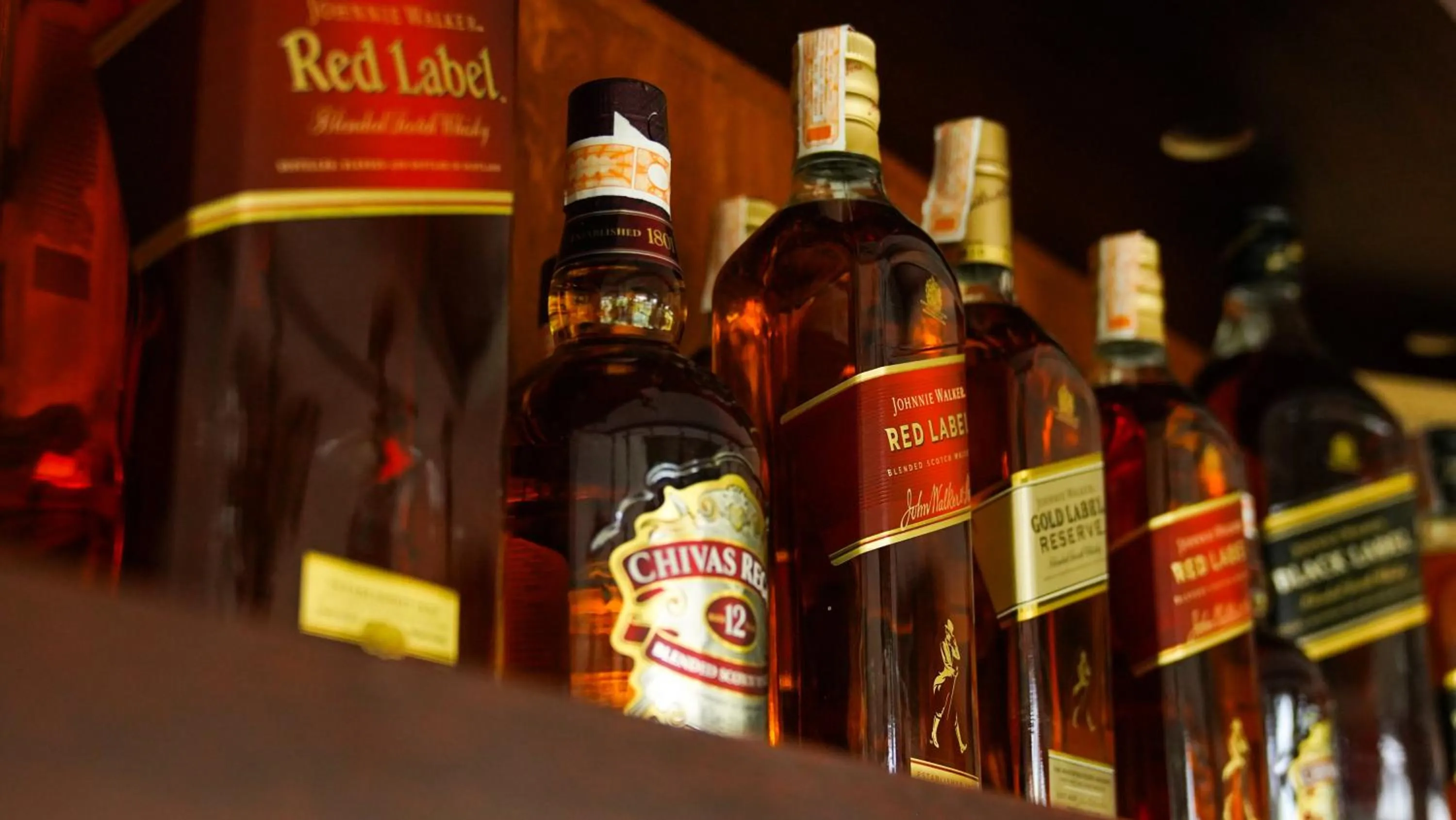 Restaurant/places to eat in A&A Garden Suites