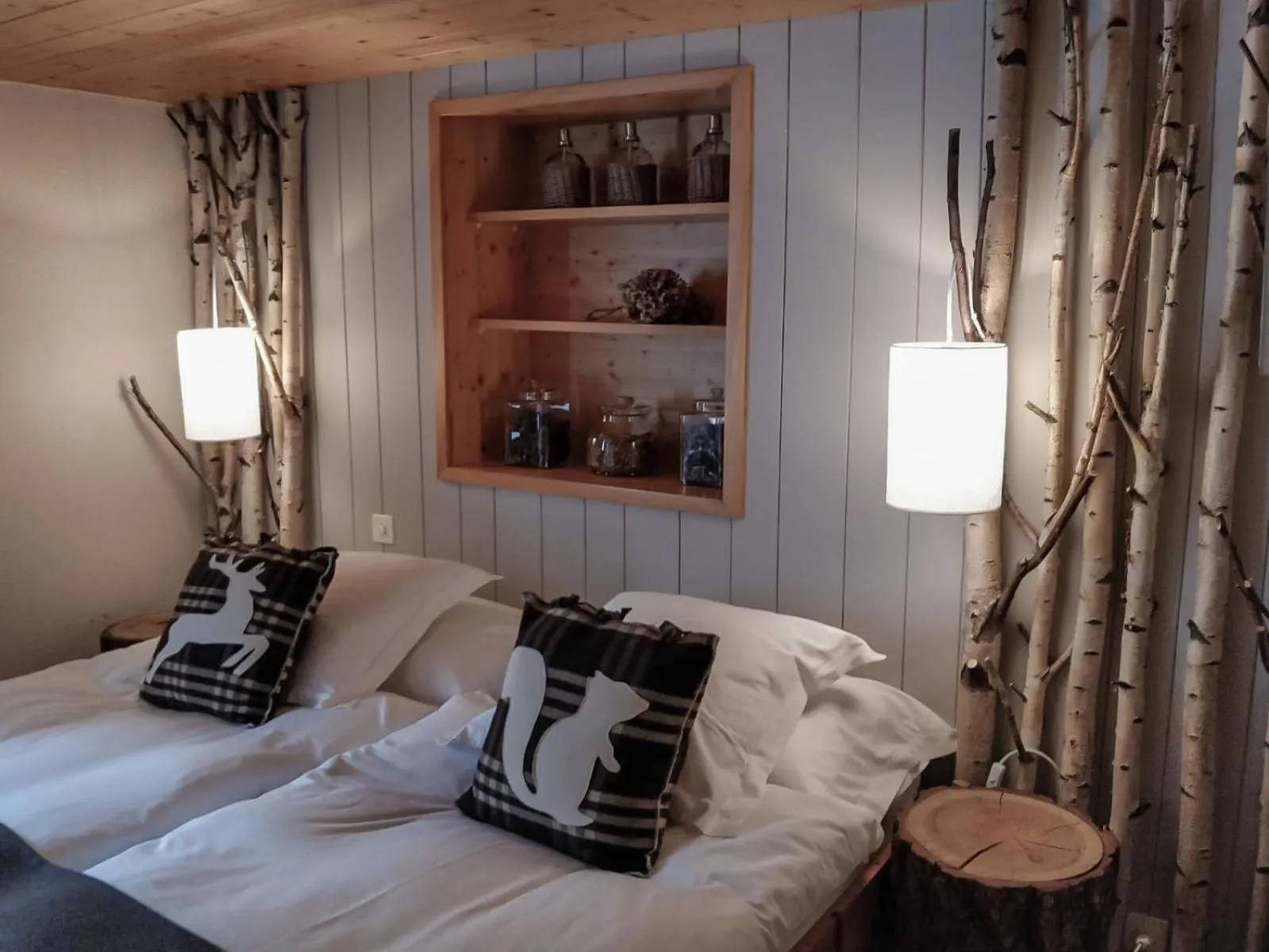 Bed in Hôtel Le Grand Chalet Favre