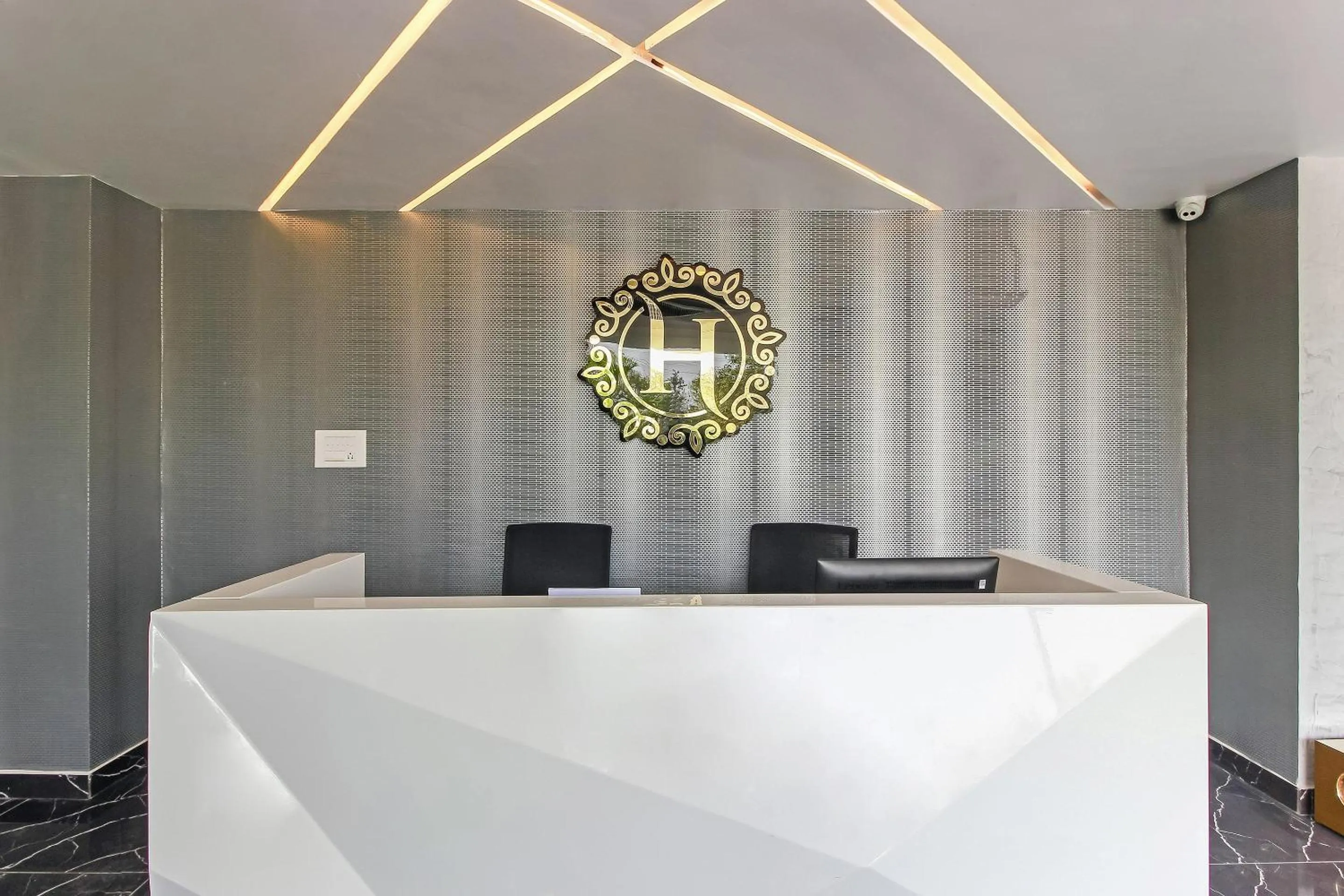 Lobby or reception in Super Capital O Hoysala Inn