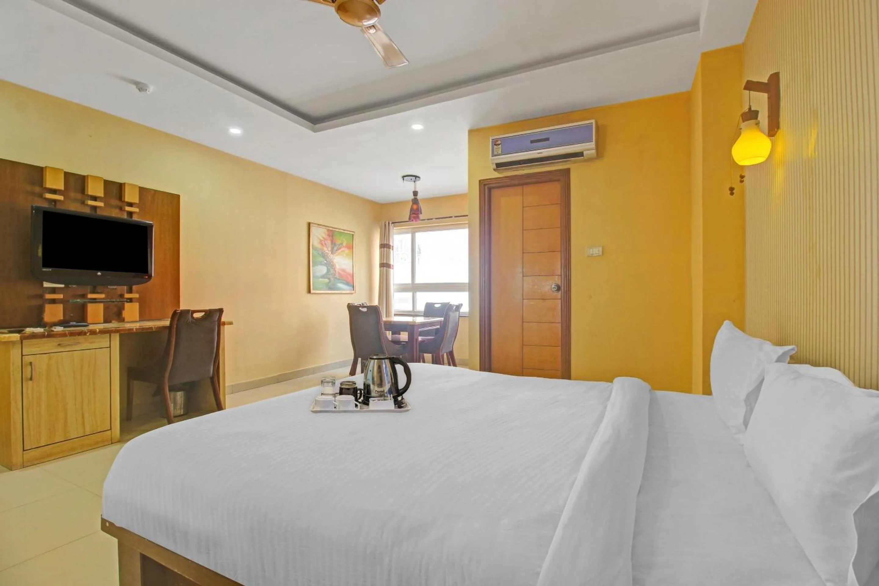 Bedroom in Collection O Regal Near ISKON TEMPLE , ABIDS