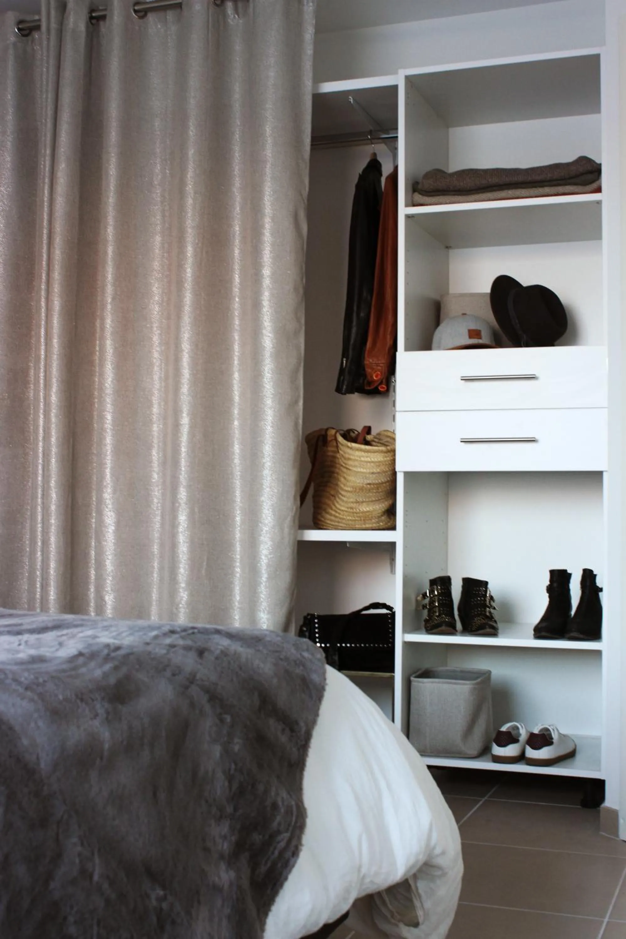 Decorative detail in Clos de la Couturelle