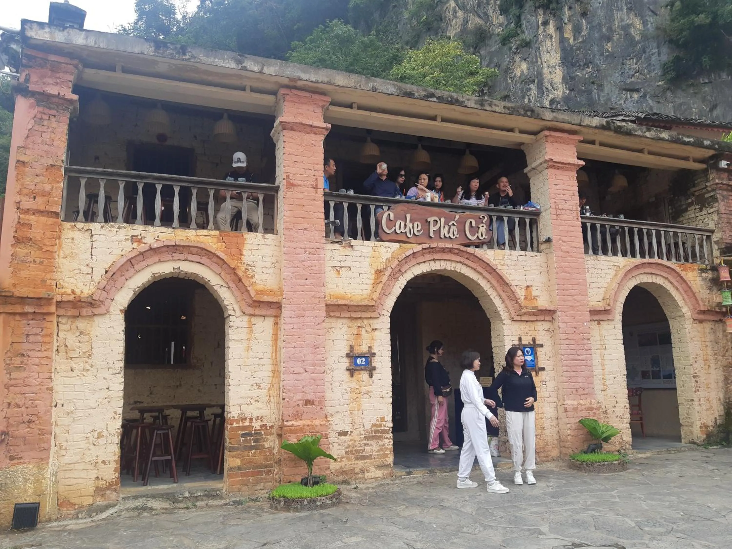 Ha Giang Historic Hotel & Tours