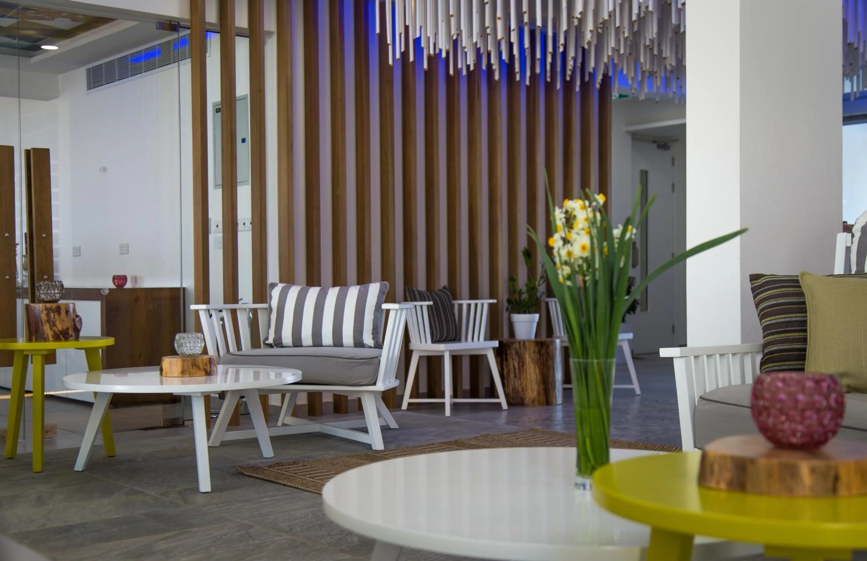 Library in Island Boutique Hotel