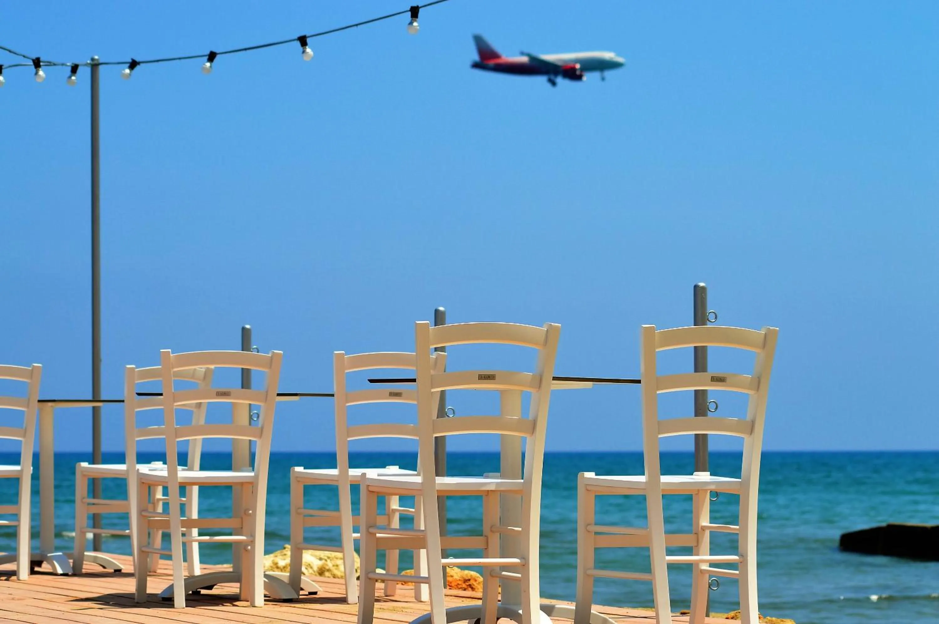 Restaurant/places to eat in Island Boutique Hotel