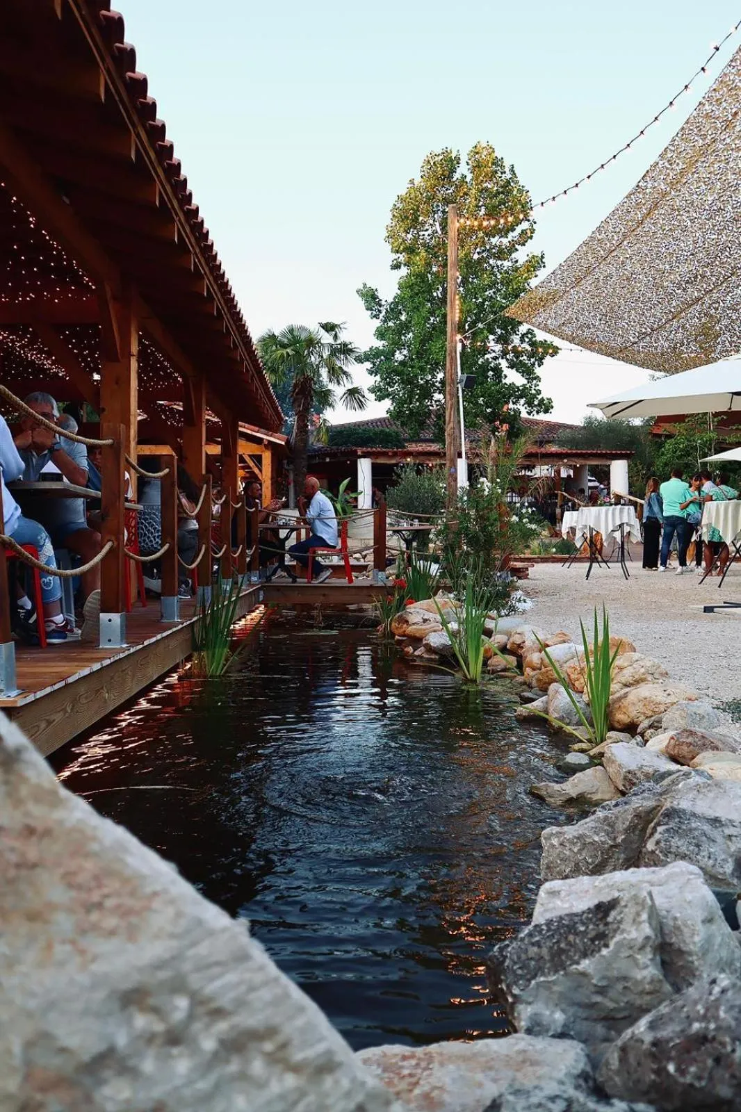 Property building in L'ALCOVE HOTEL RESTAURANT