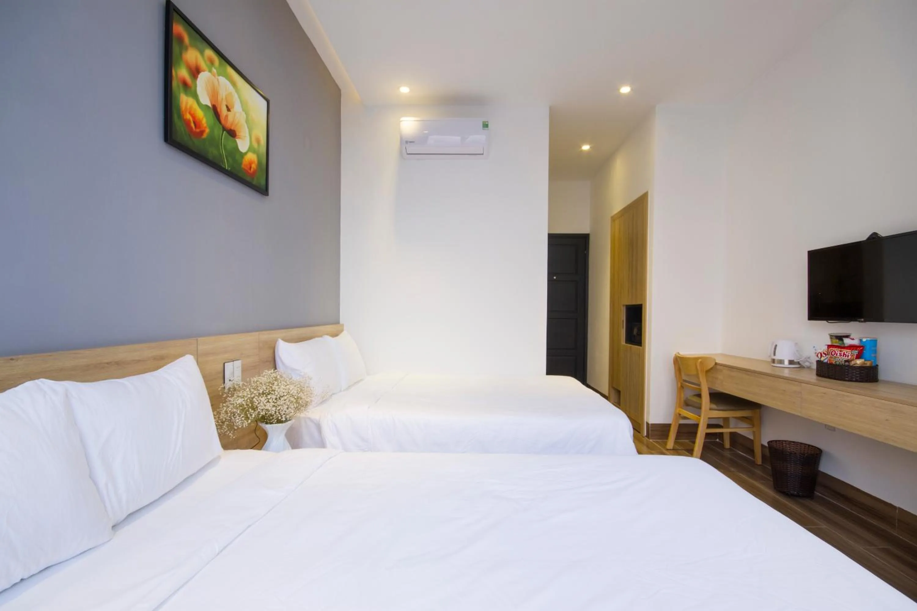 Communal lounge/ TV room, Bed in King House Villa Hotel & Spa