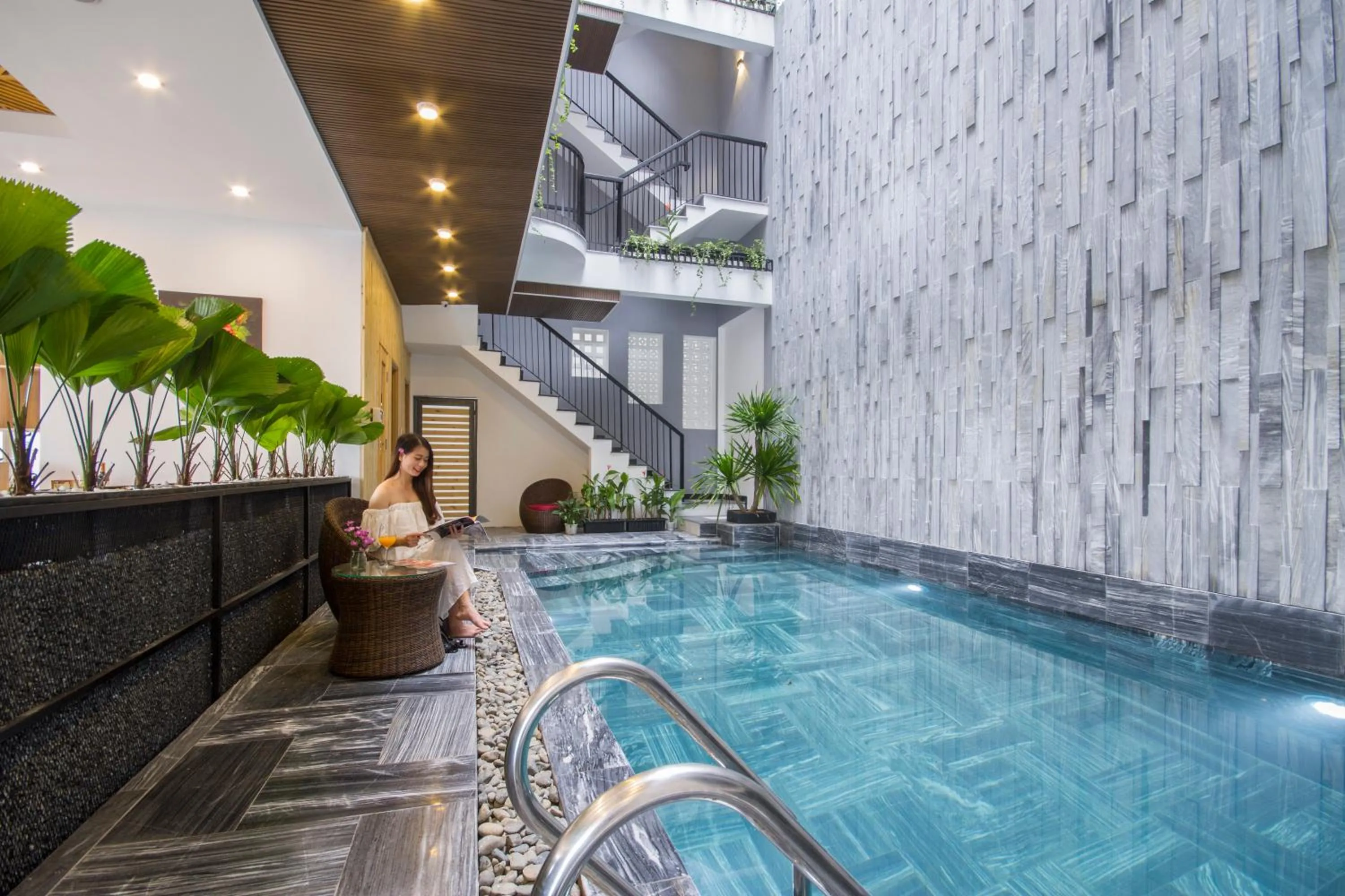 Swimming pool in King House Villa Hotel & Spa